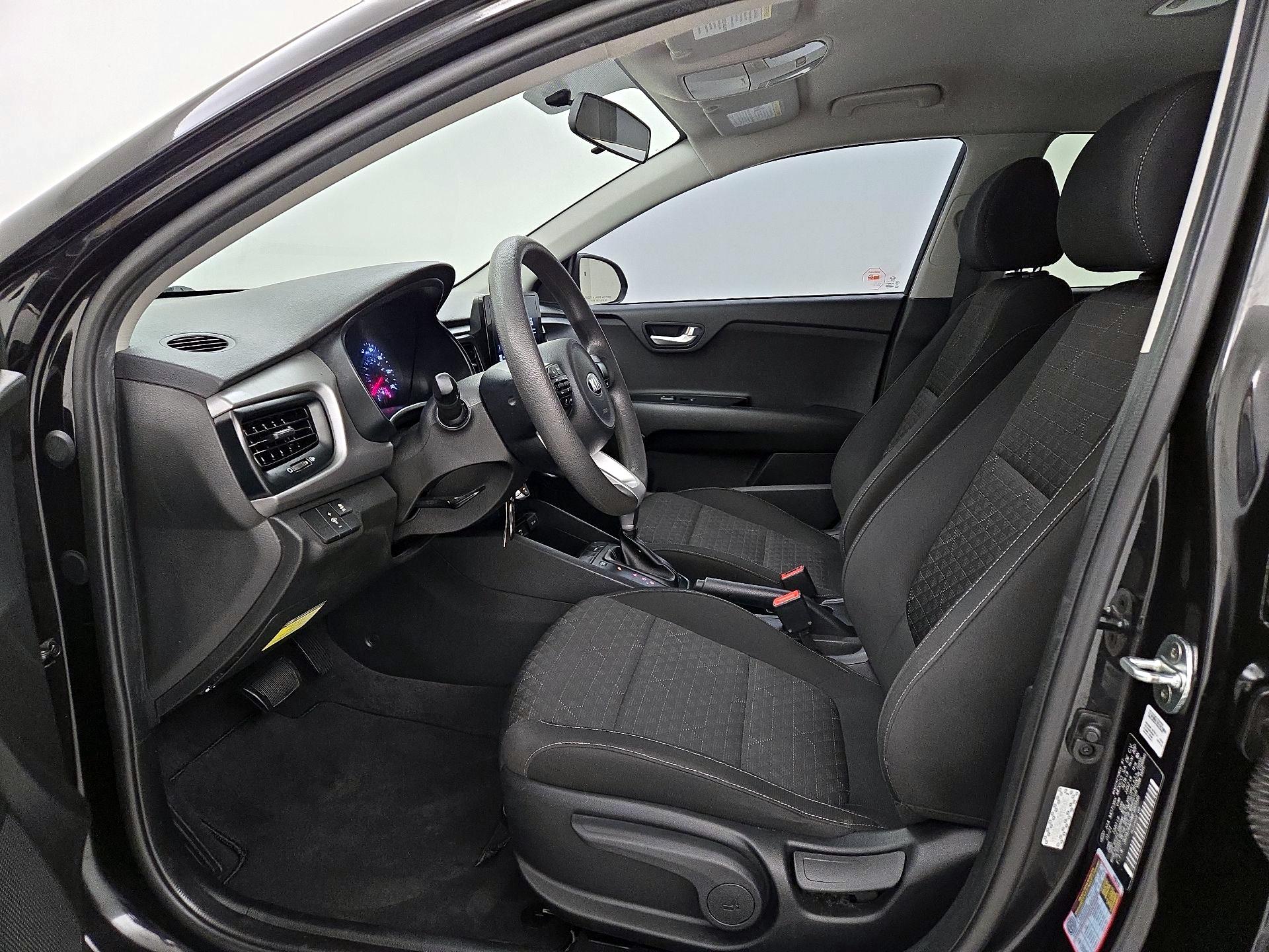 Thumbnail: 2021 Kia Rio - 11