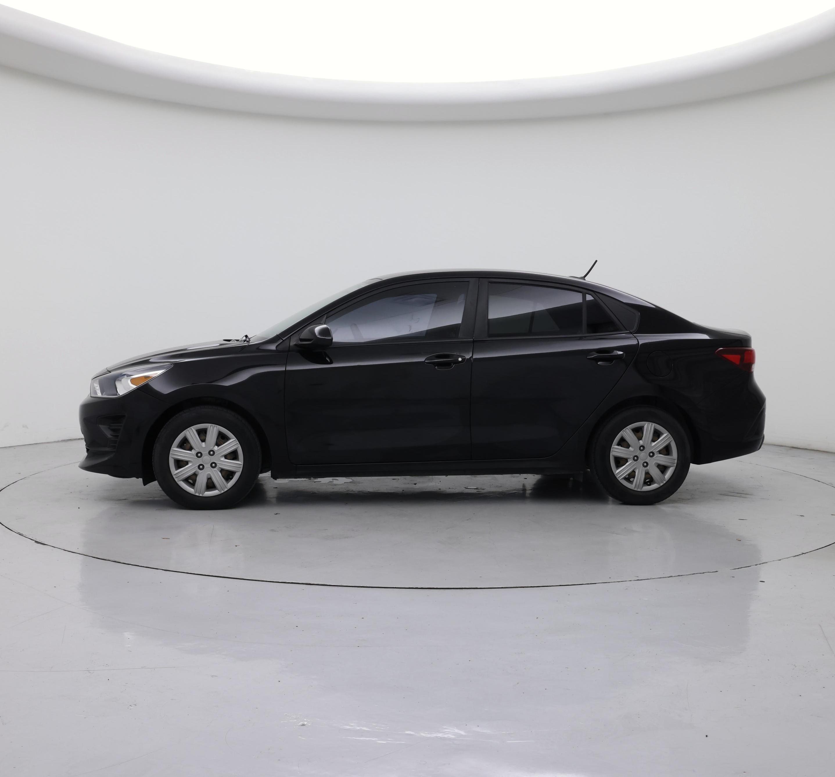 Thumbnail: 2021 Kia Rio - 3