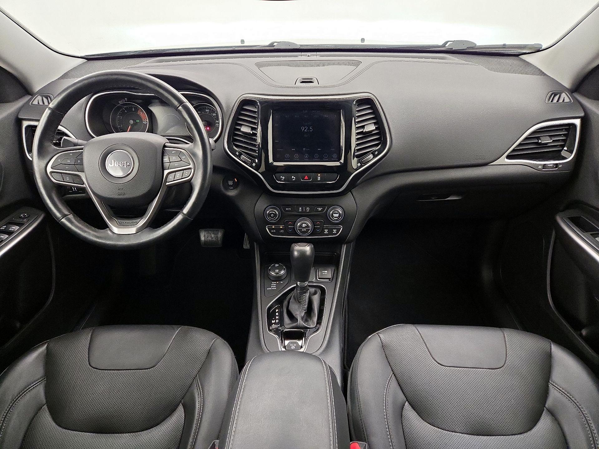 Thumbnail: 2019 Jeep Cherokee - 9
