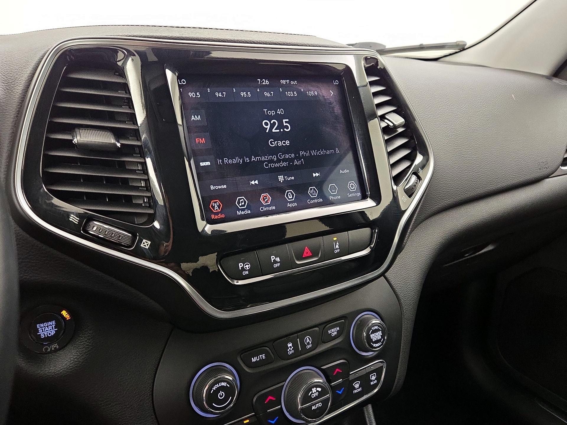 Thumbnail: 2019 Jeep Cherokee - 15