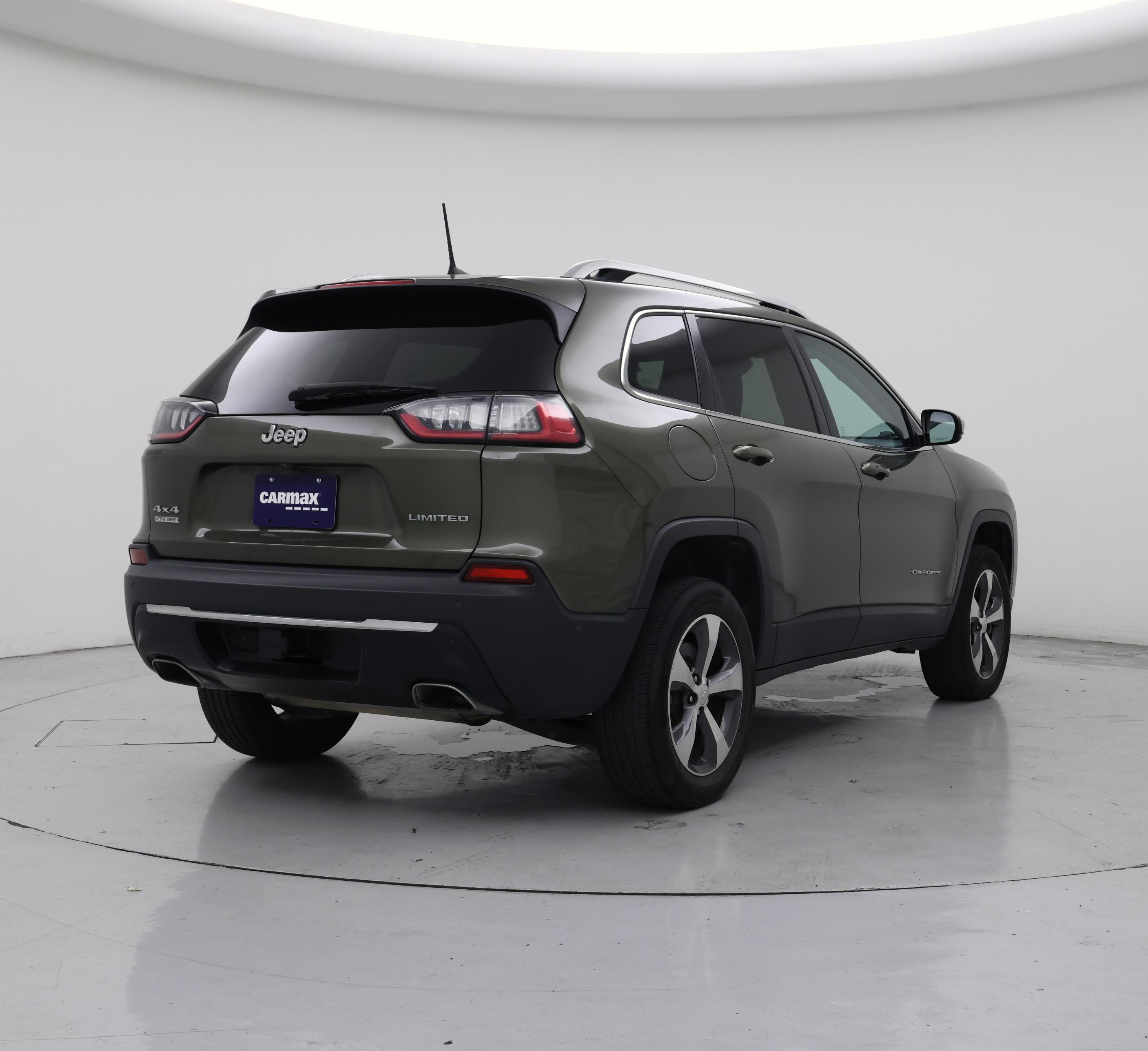 Thumbnail: 2019 Jeep Cherokee - 8