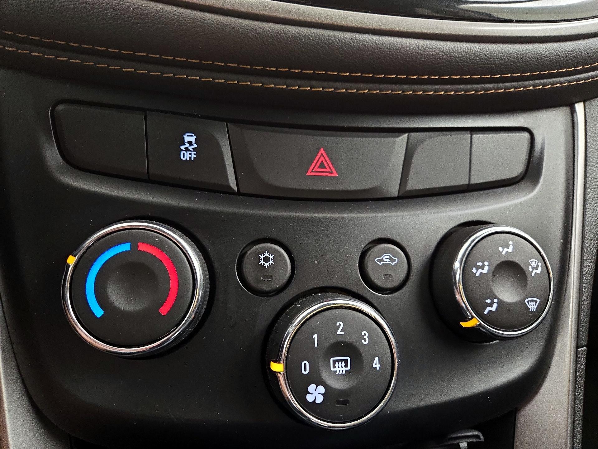 Thumbnail: 2020 Chevrolet Trax - 16