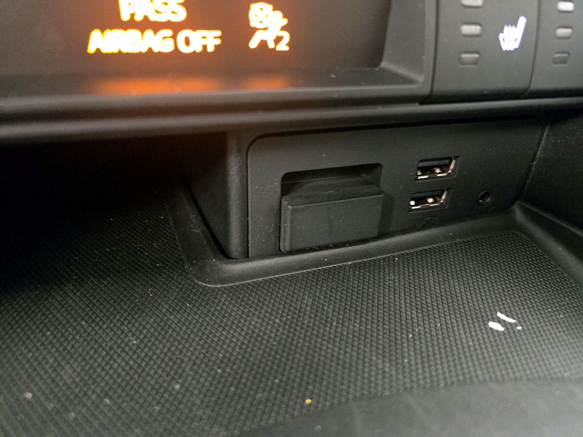 Thumbnail: 2017 Mazda MX-5 Miata - 18