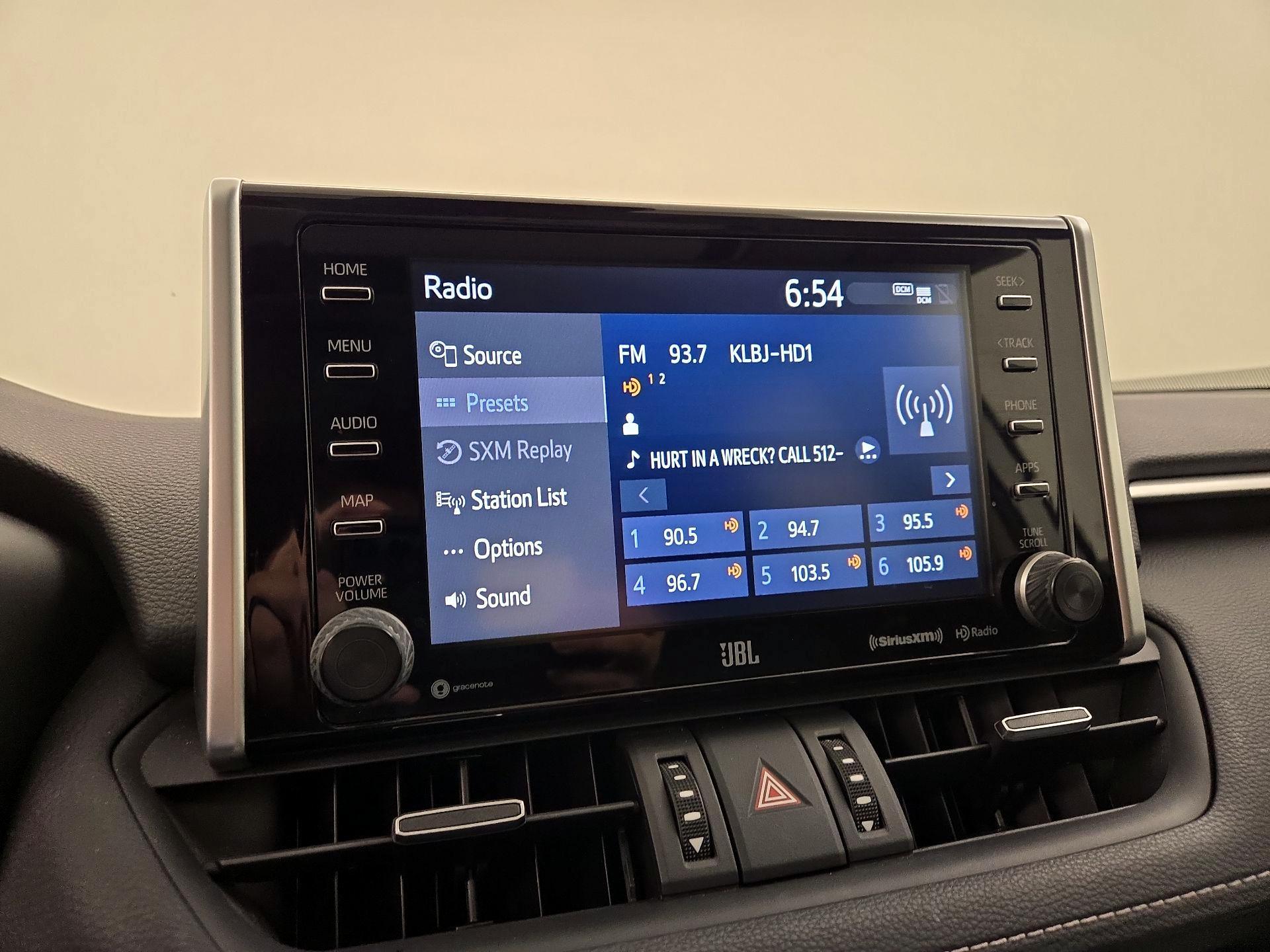 Thumbnail: 2020 Toyota RAV4 - 15