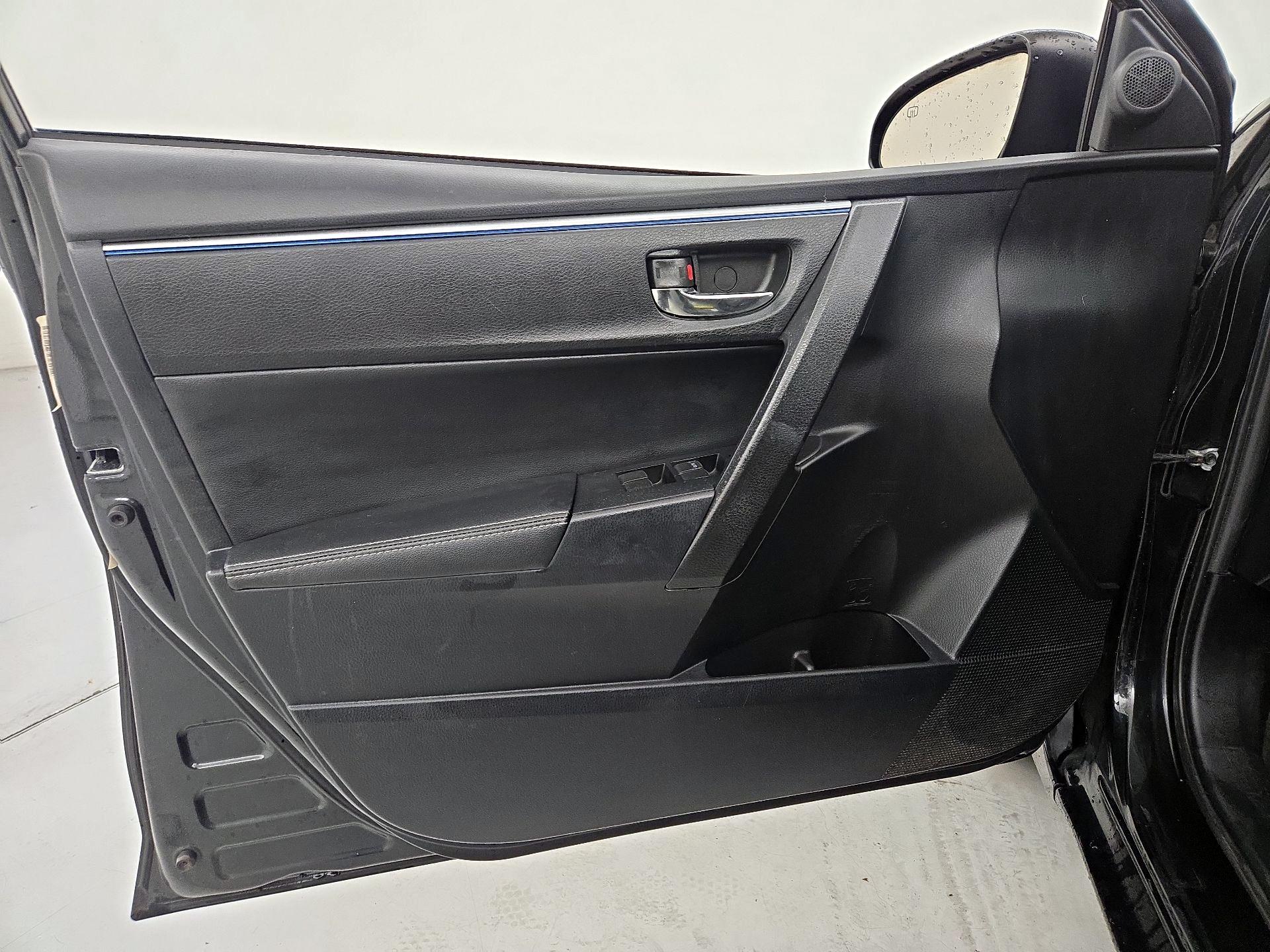 Thumbnail: 2014 Toyota Corolla - 12