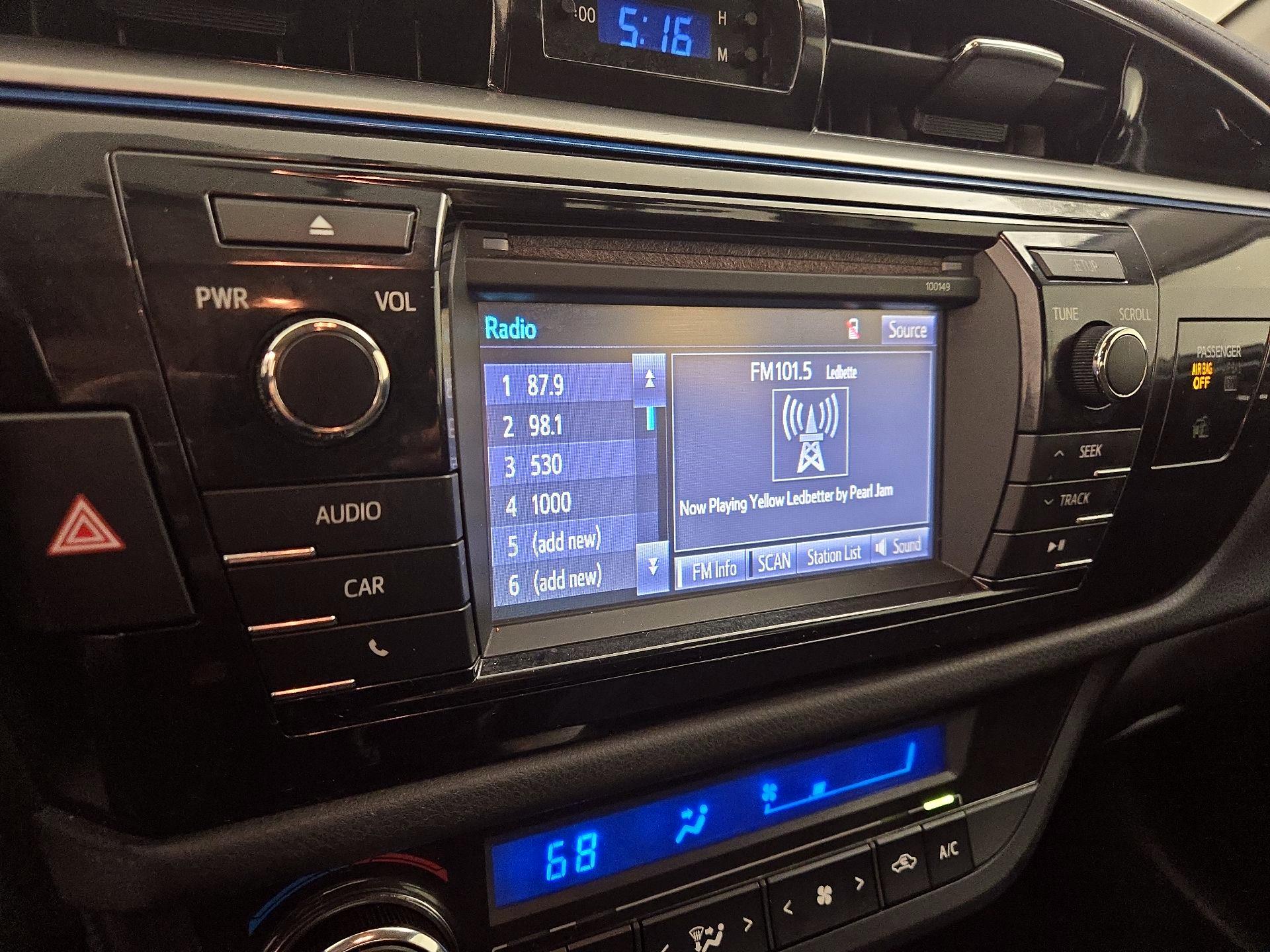 Thumbnail: 2014 Toyota Corolla - 15
