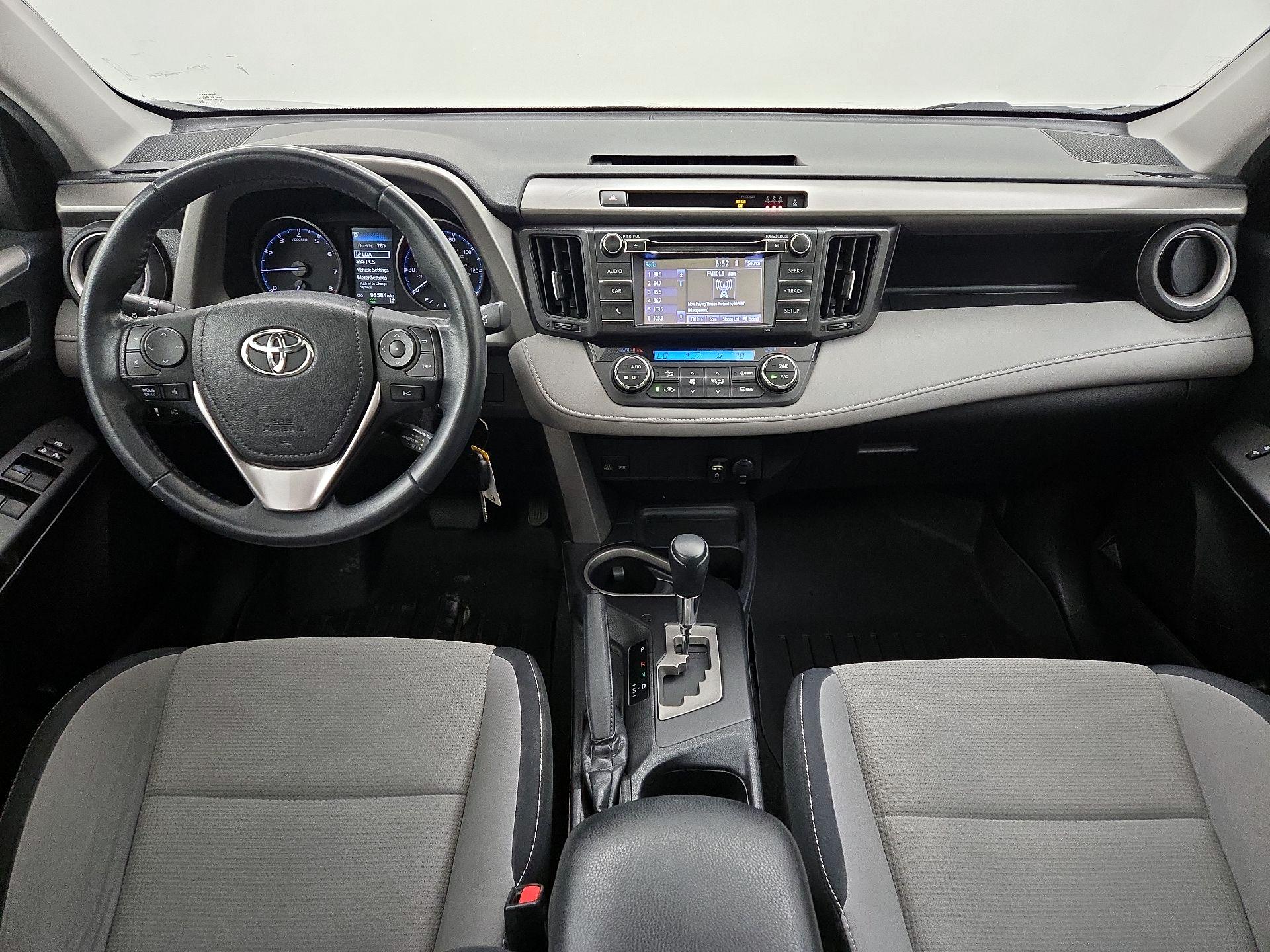 Thumbnail: 2018 Toyota RAV4 - 9