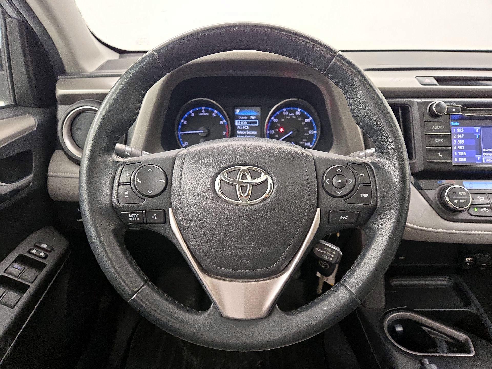 Thumbnail: 2018 Toyota RAV4 - 10