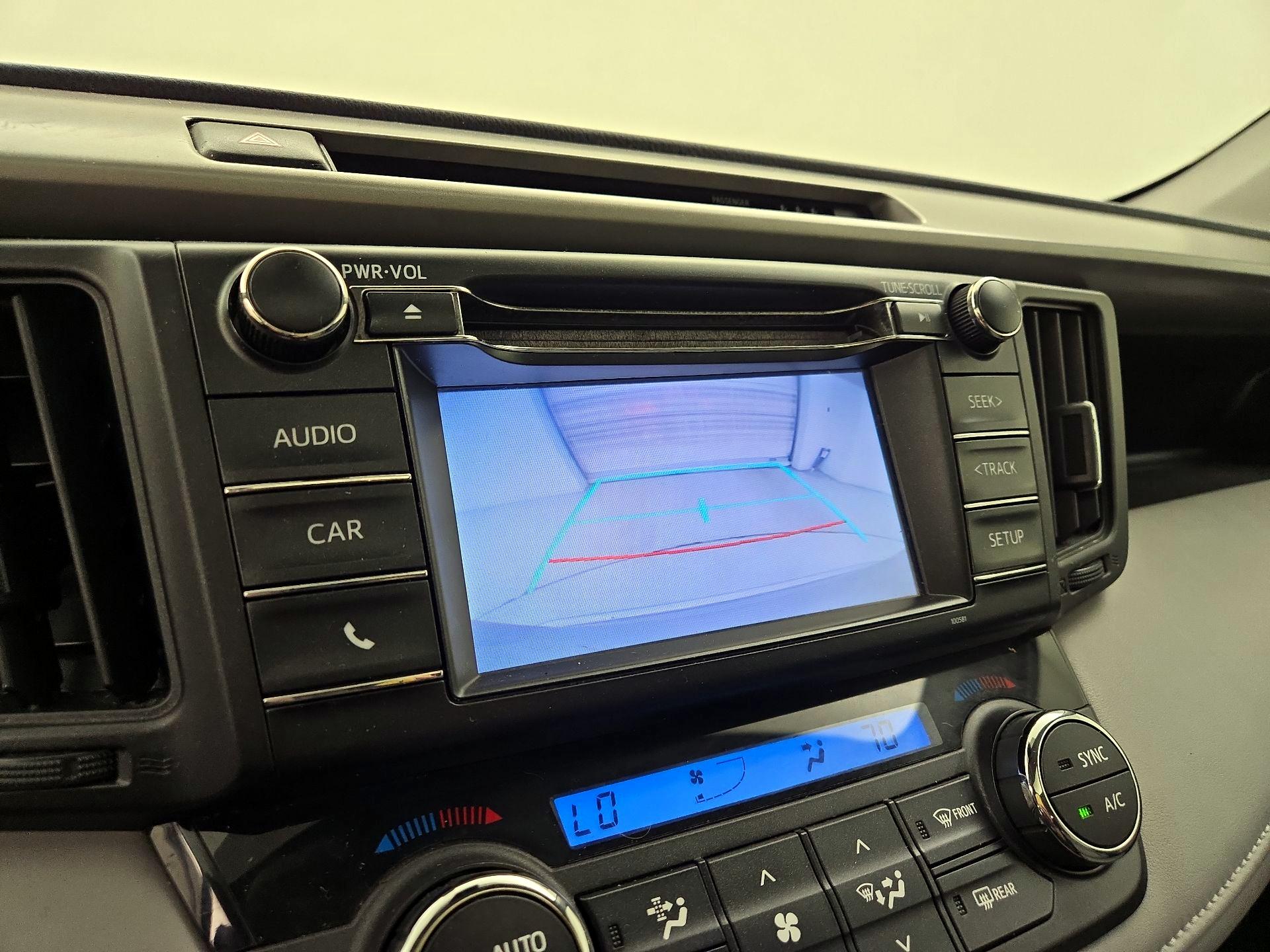 Thumbnail: 2018 Toyota RAV4 - 14