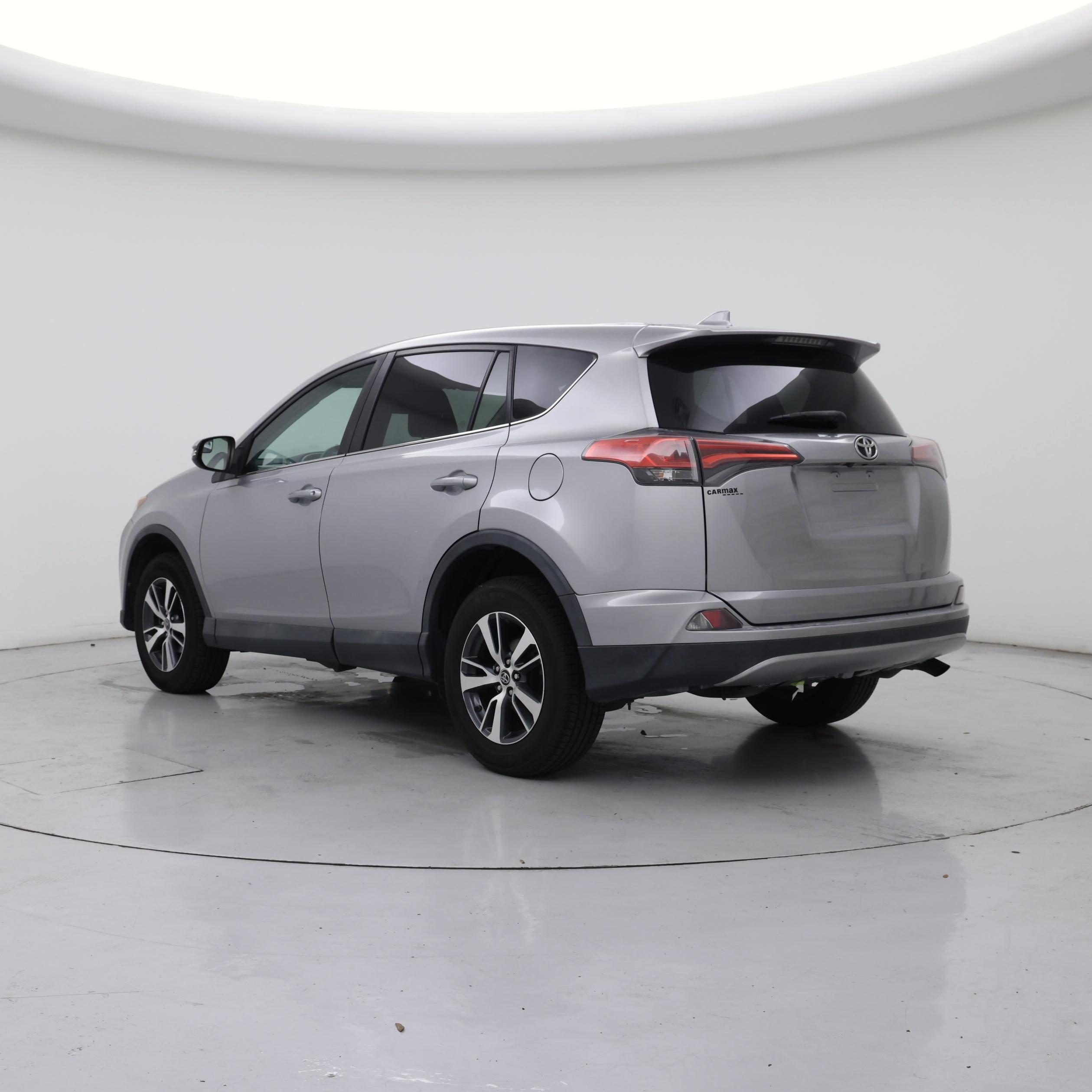 Thumbnail: 2018 Toyota RAV4 - 2