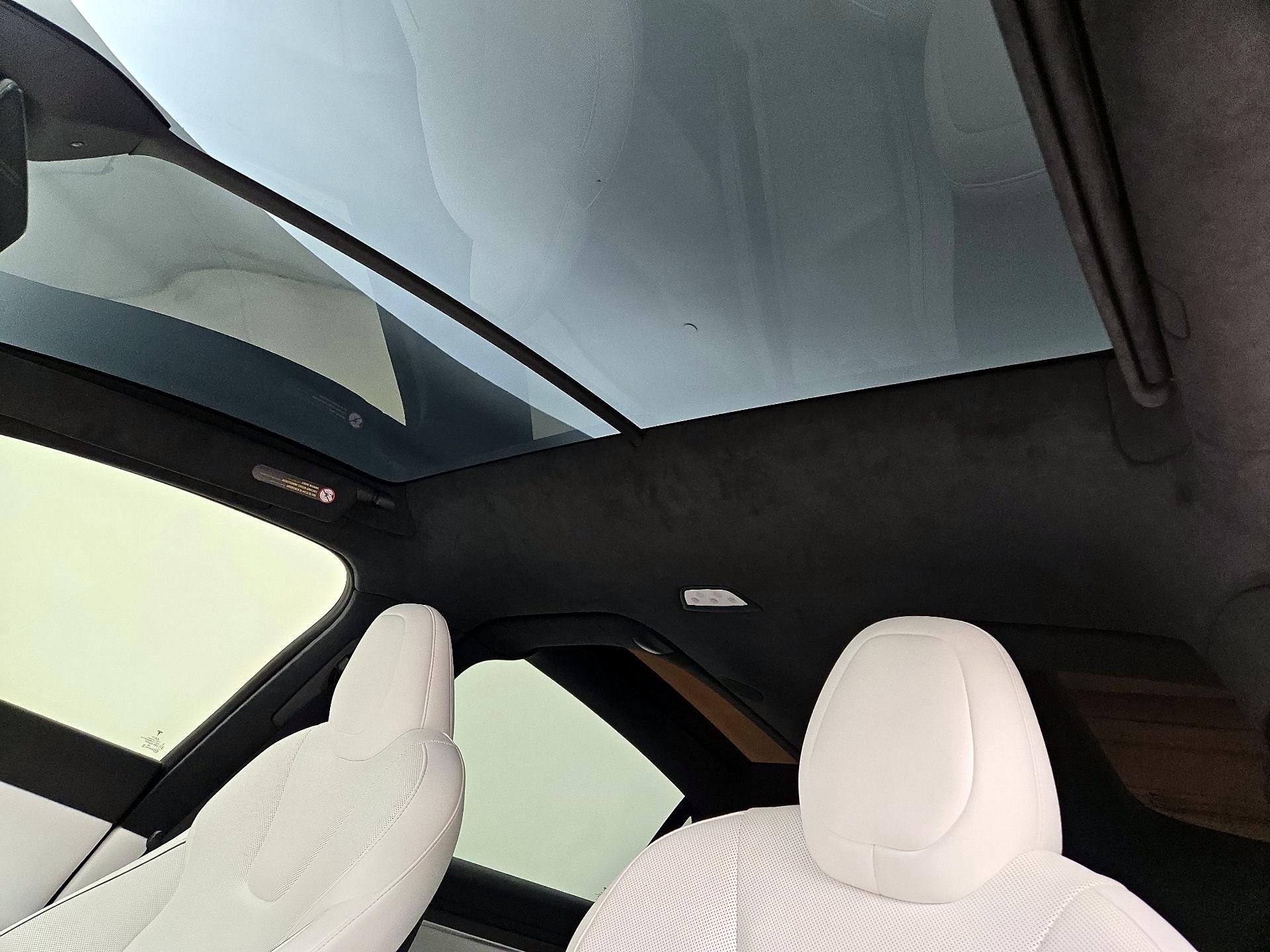 Thumbnail: 2023 Tesla Model X - 19
