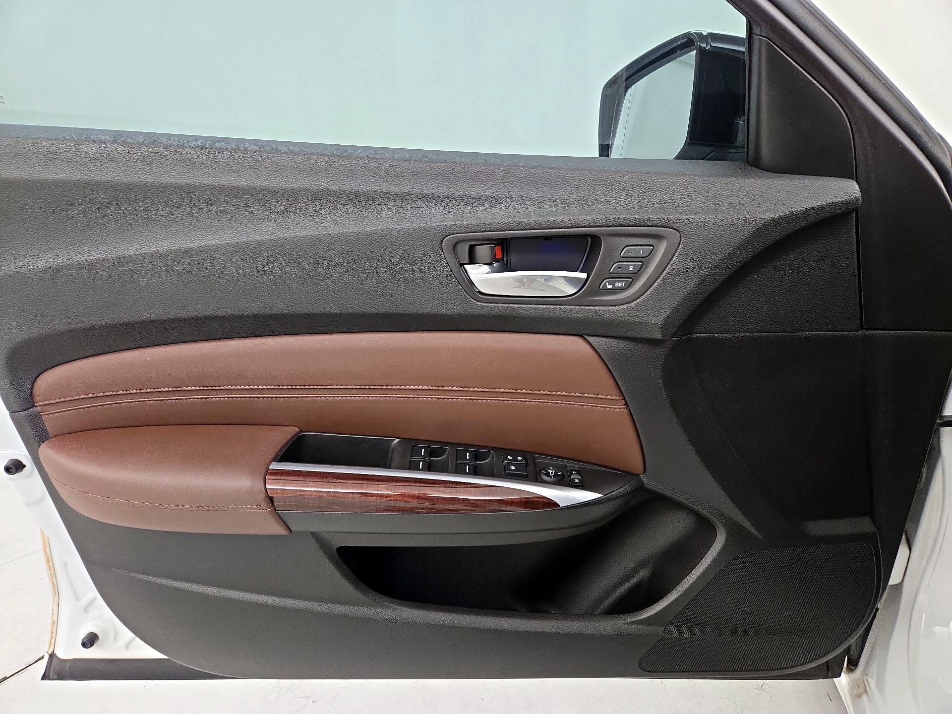 Thumbnail: 2016 Acura TLX - 12