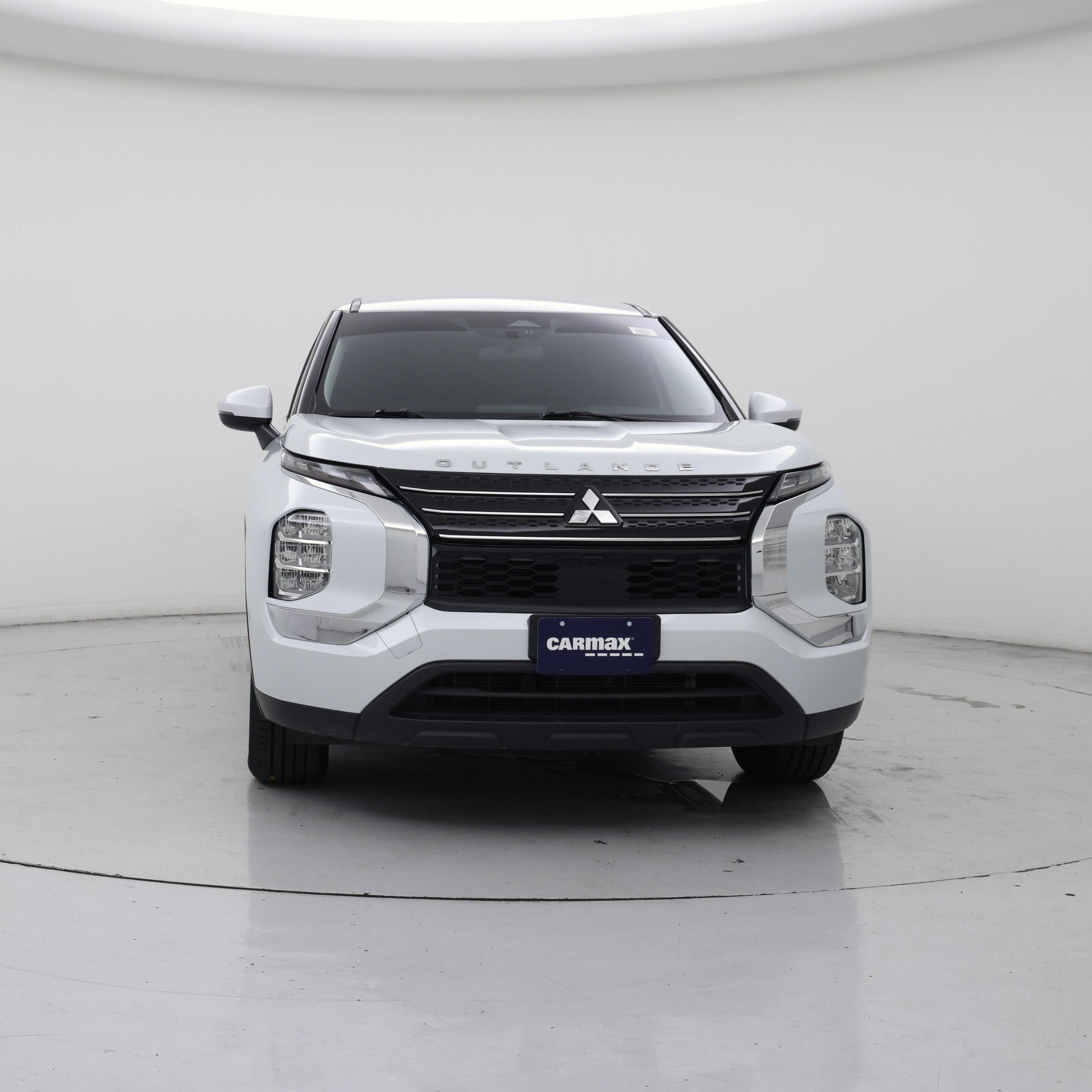 Thumbnail: 2023 Mitsubishi Outlander - 5