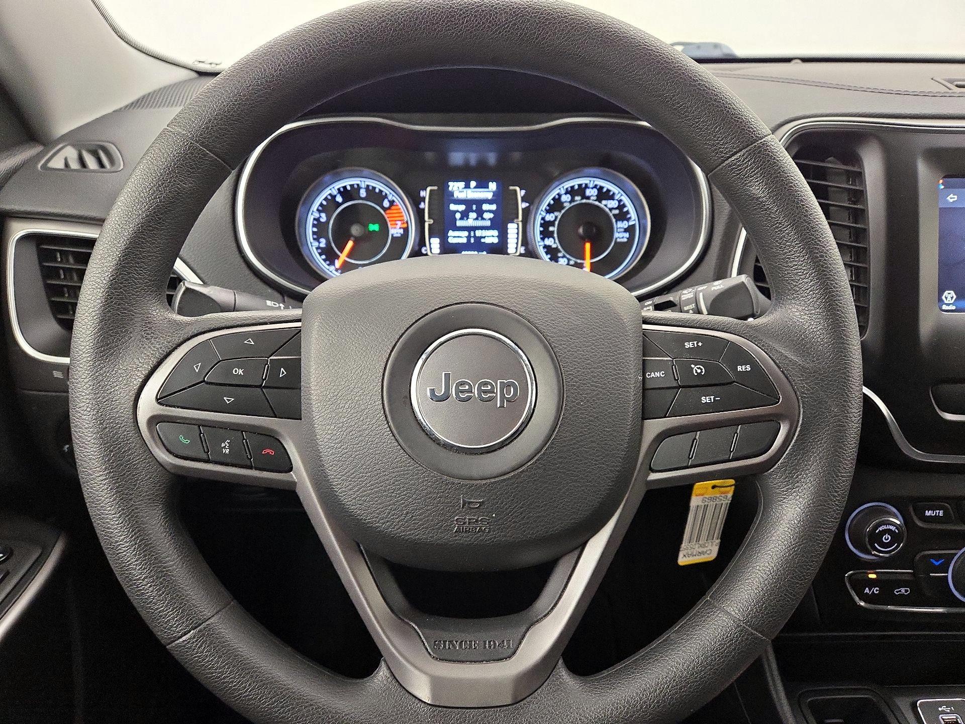 Thumbnail: 2020 Jeep Cherokee - 10