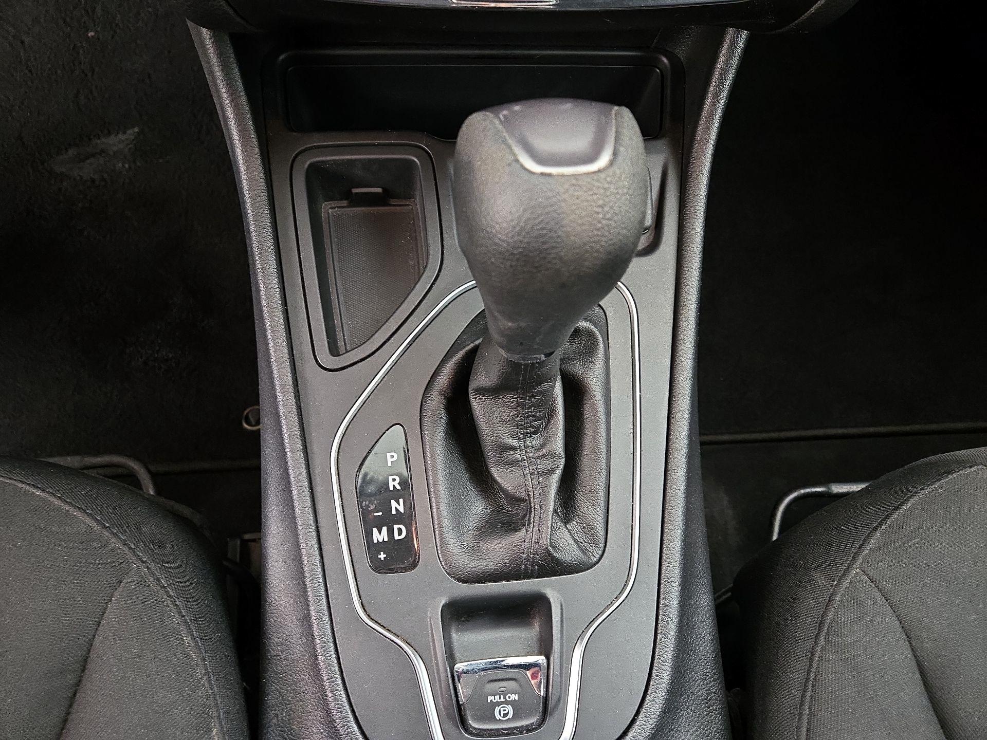 Thumbnail: 2020 Jeep Cherokee - 17
