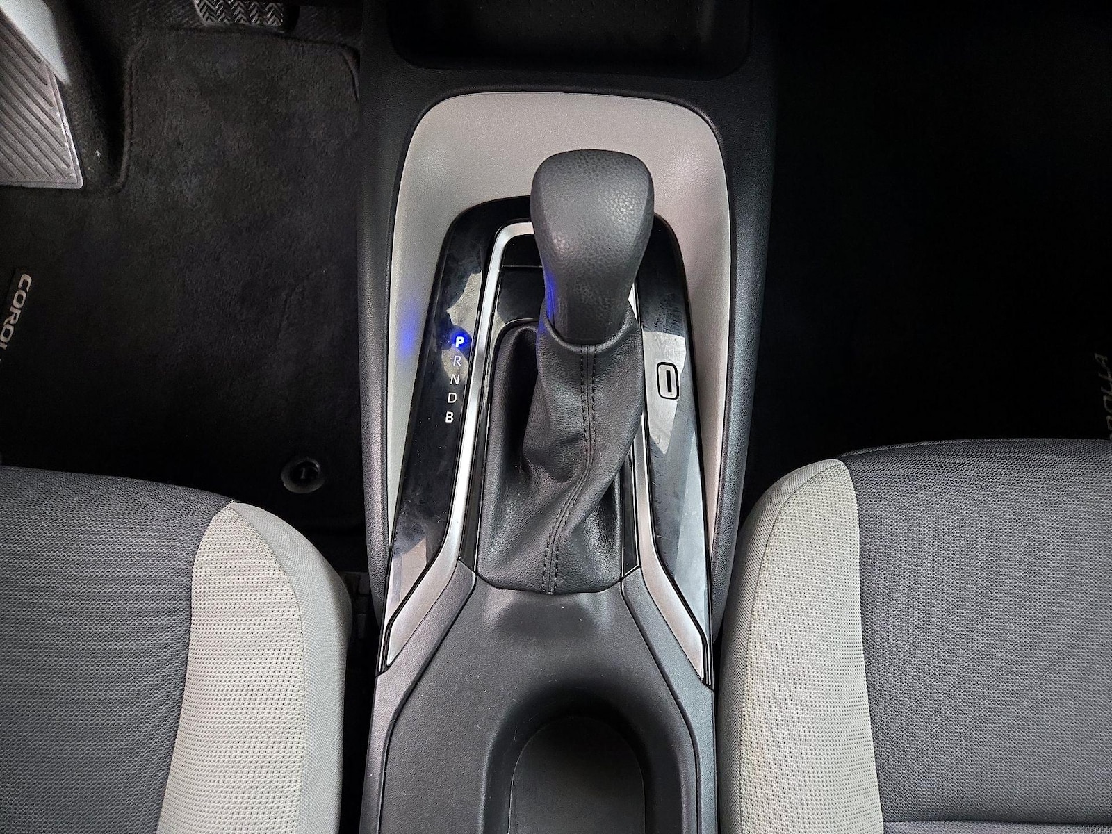 2024 Toyota Corolla LE - Photo 19