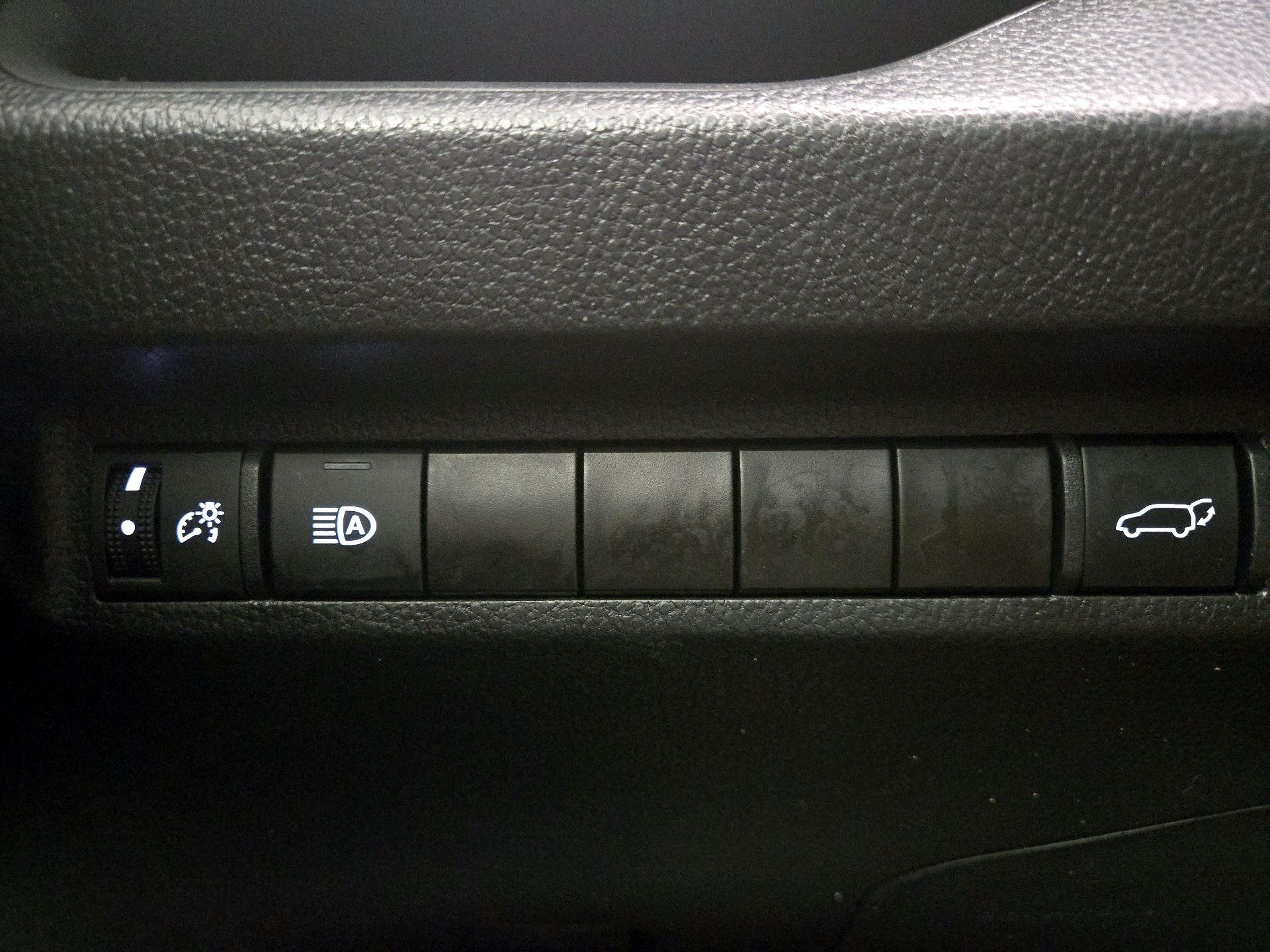 Thumbnail: 2023 Toyota RAV4 - 13