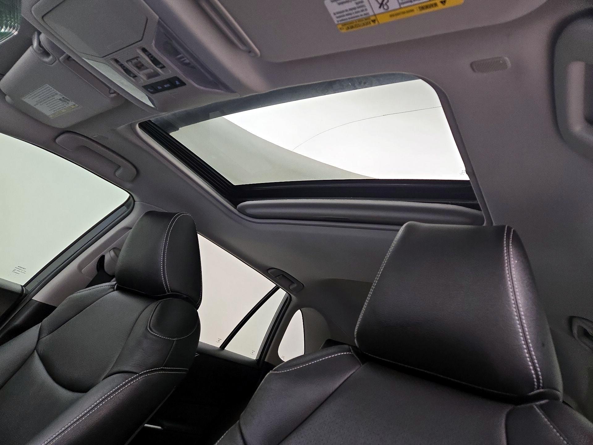 Thumbnail: 2023 Toyota RAV4 - 19