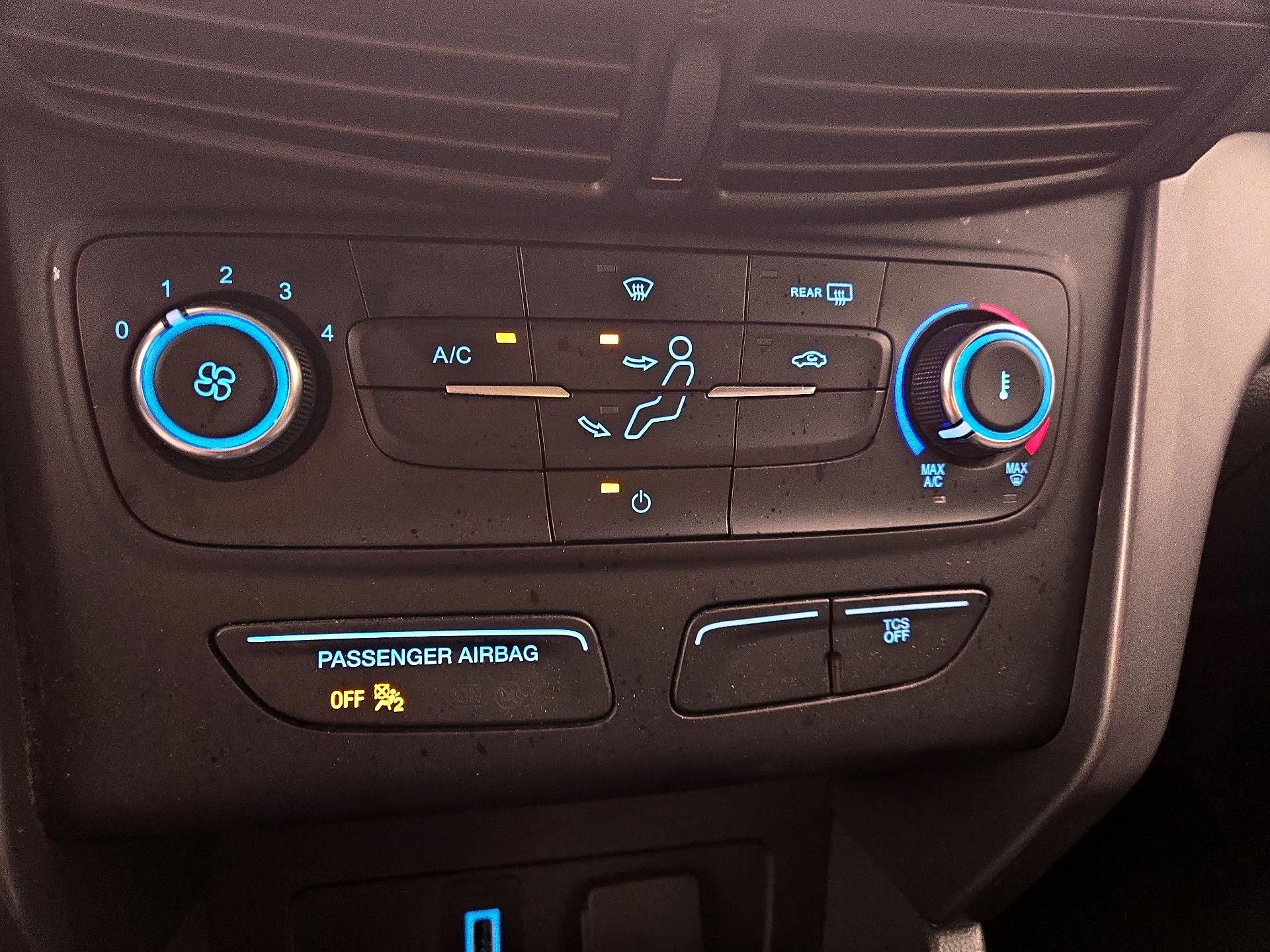 Thumbnail: 2018 Ford Escape - 16