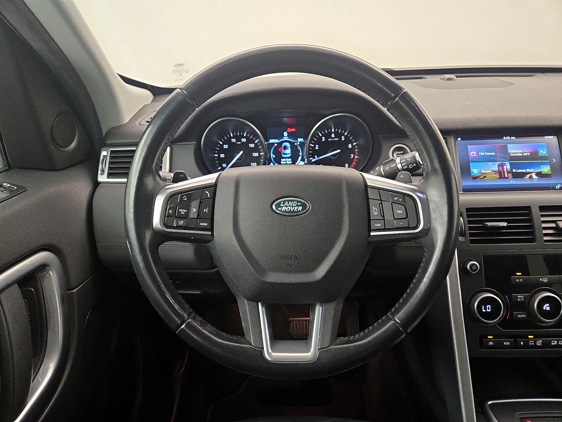 Thumbnail: 2017 Land Rover Discovery Sport - 10