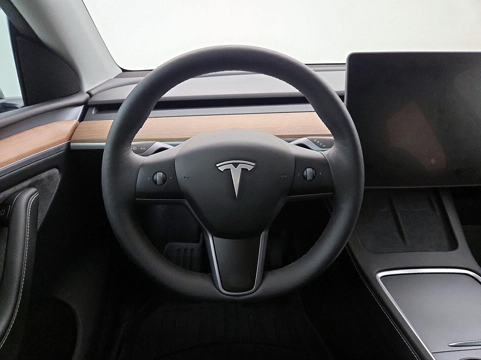 Thumbnail: 2024 Tesla Model Y - 10