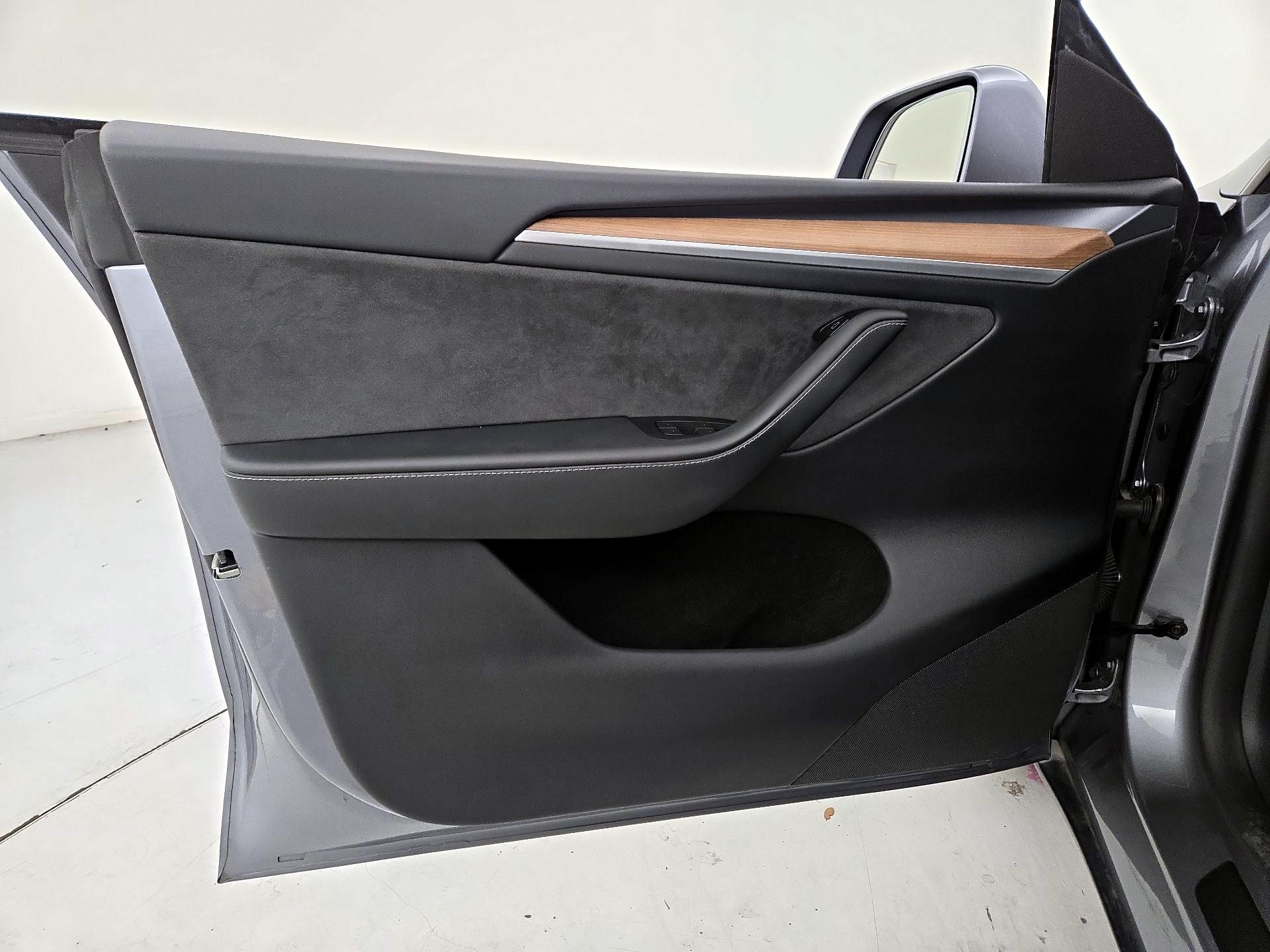 Thumbnail: 2024 Tesla Model Y - 12