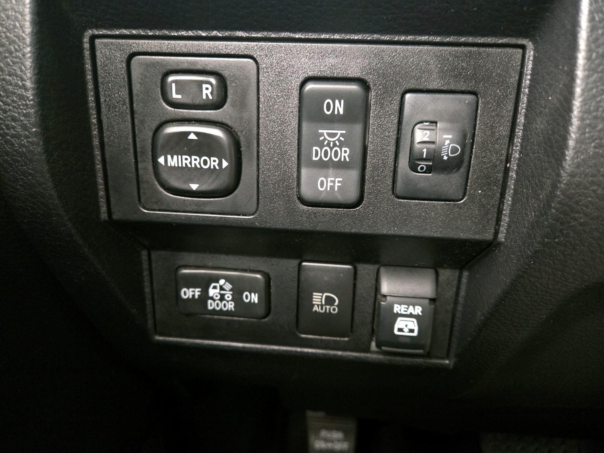 Thumbnail: 2019 Toyota Tundra - 13