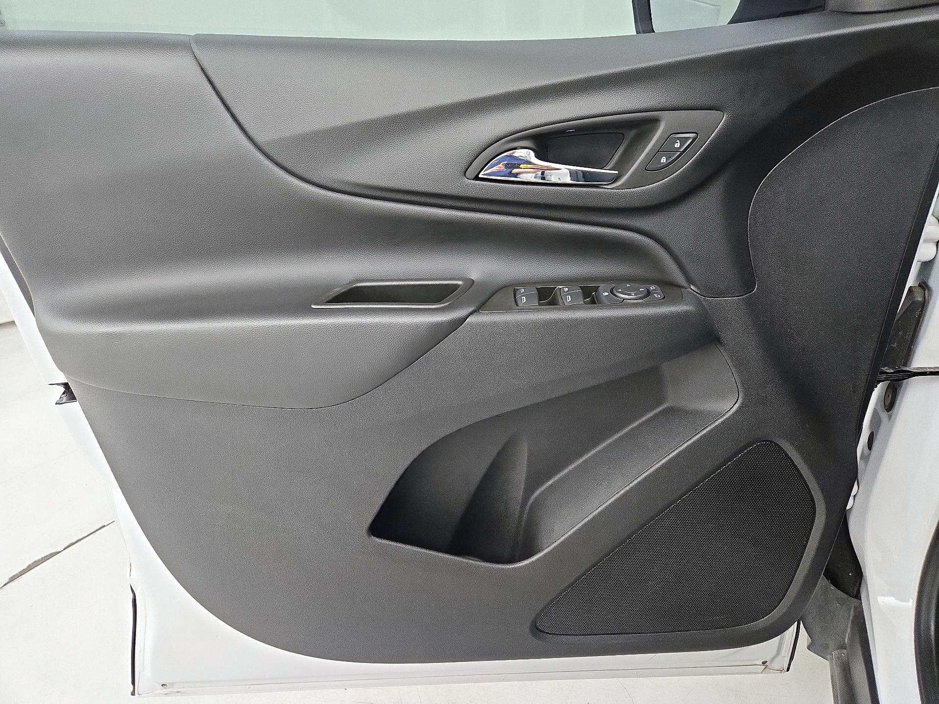 Thumbnail: 2023 Chevrolet Equinox - 12