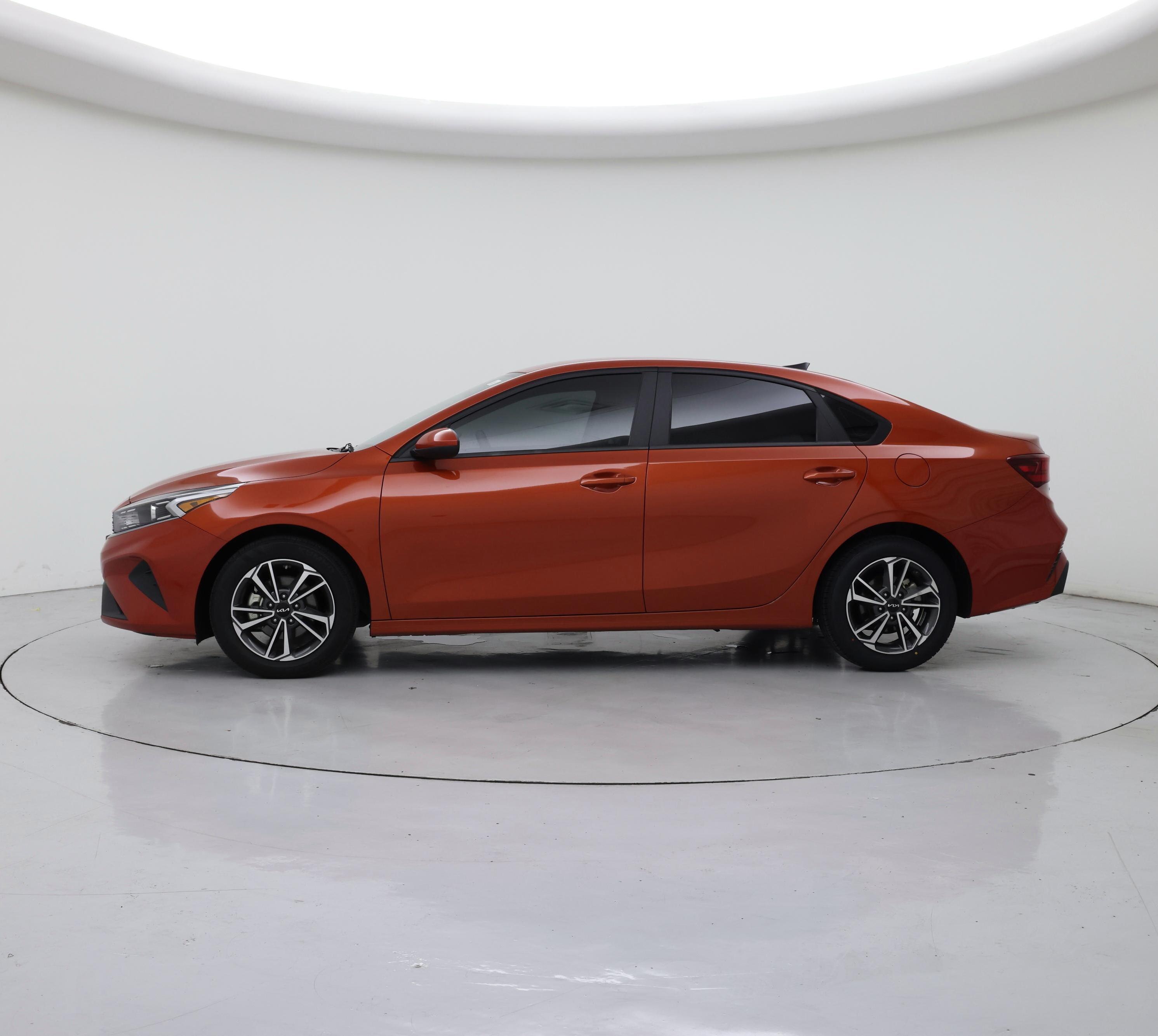 Thumbnail: 2023 Kia Forte - 3