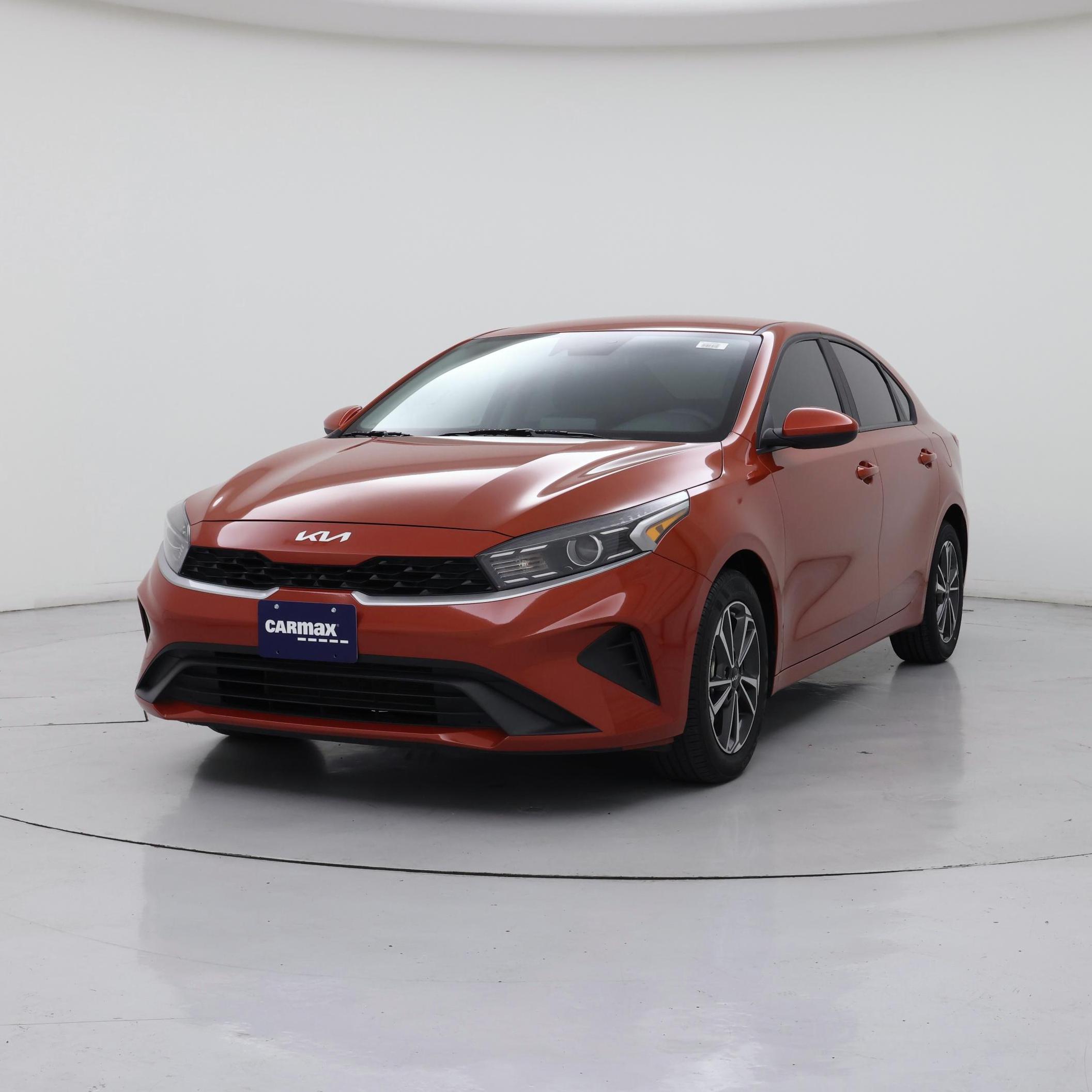 Thumbnail: 2023 Kia Forte - 4