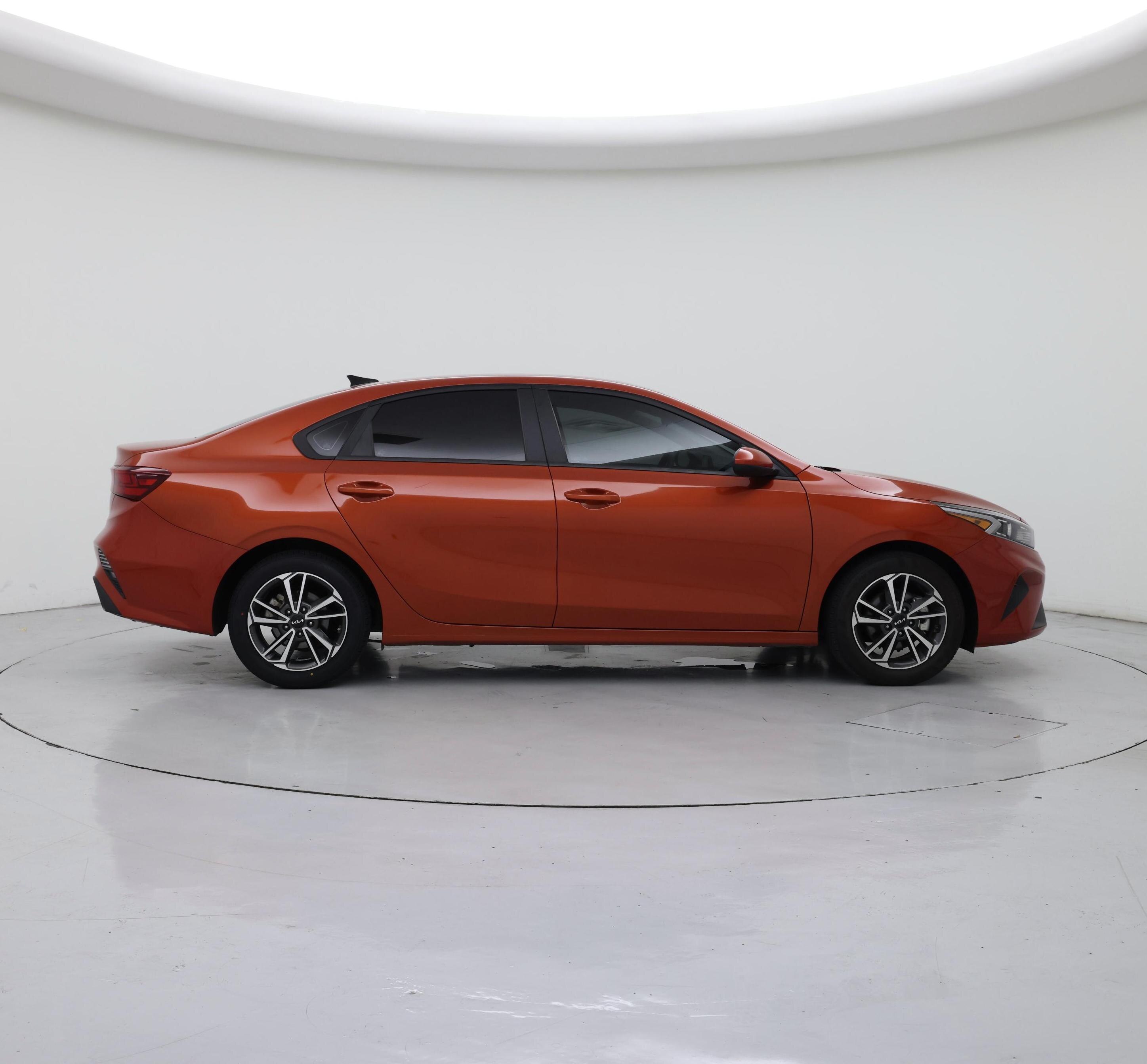 Thumbnail: 2023 Kia Forte - 7