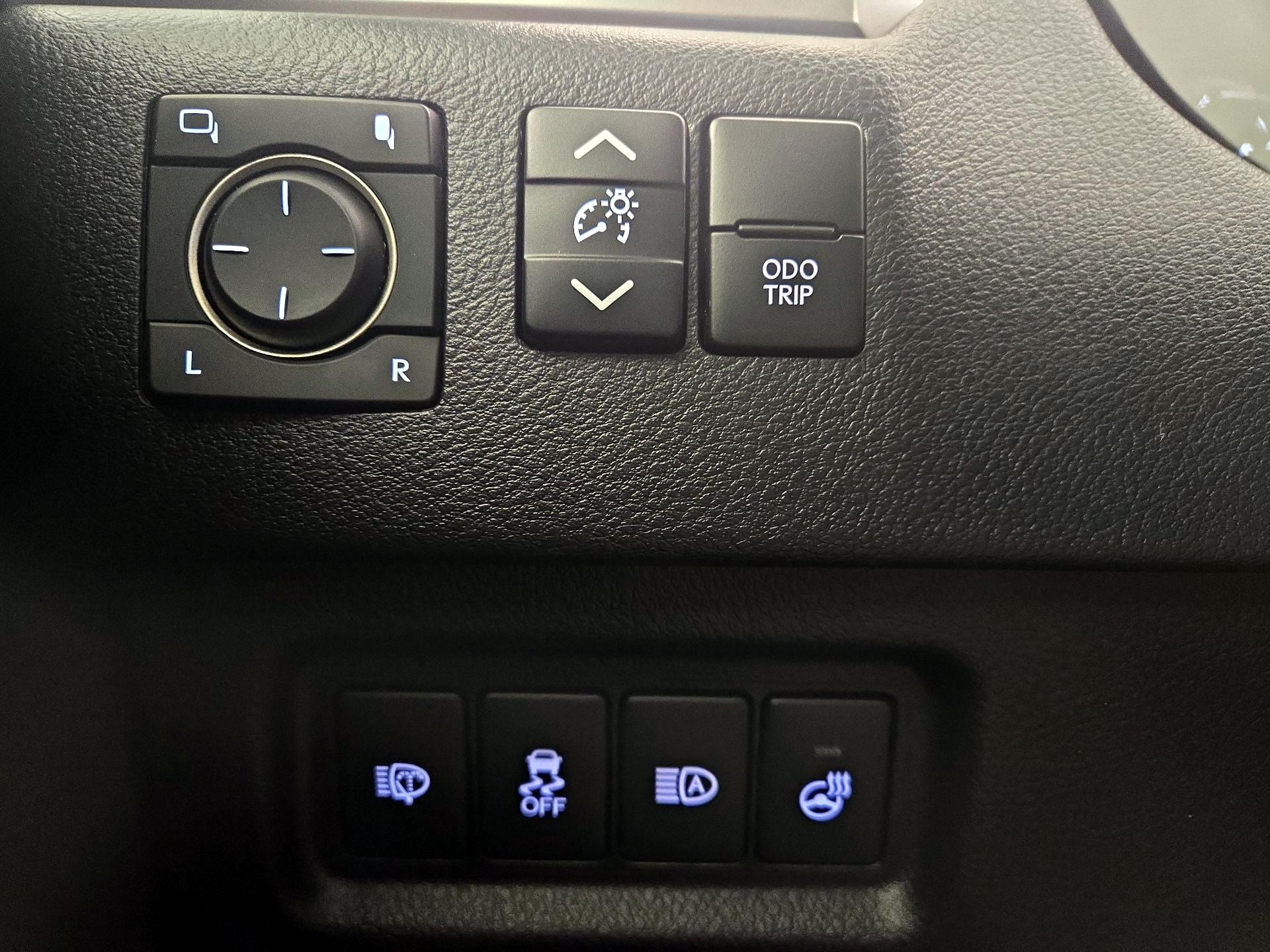Thumbnail: 2022 Lexus GX - 13