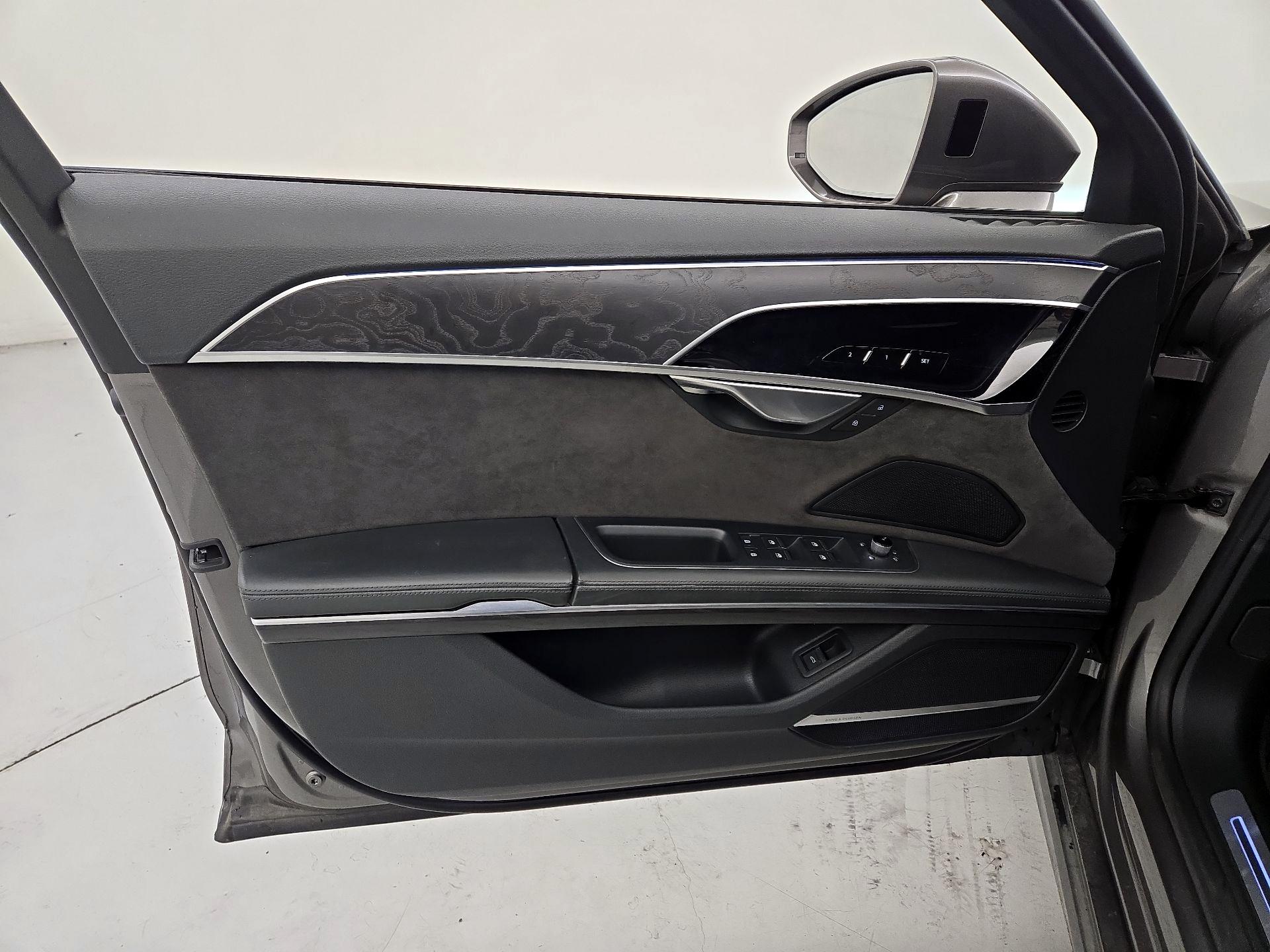 Thumbnail: 2020 Audi A8 - 12