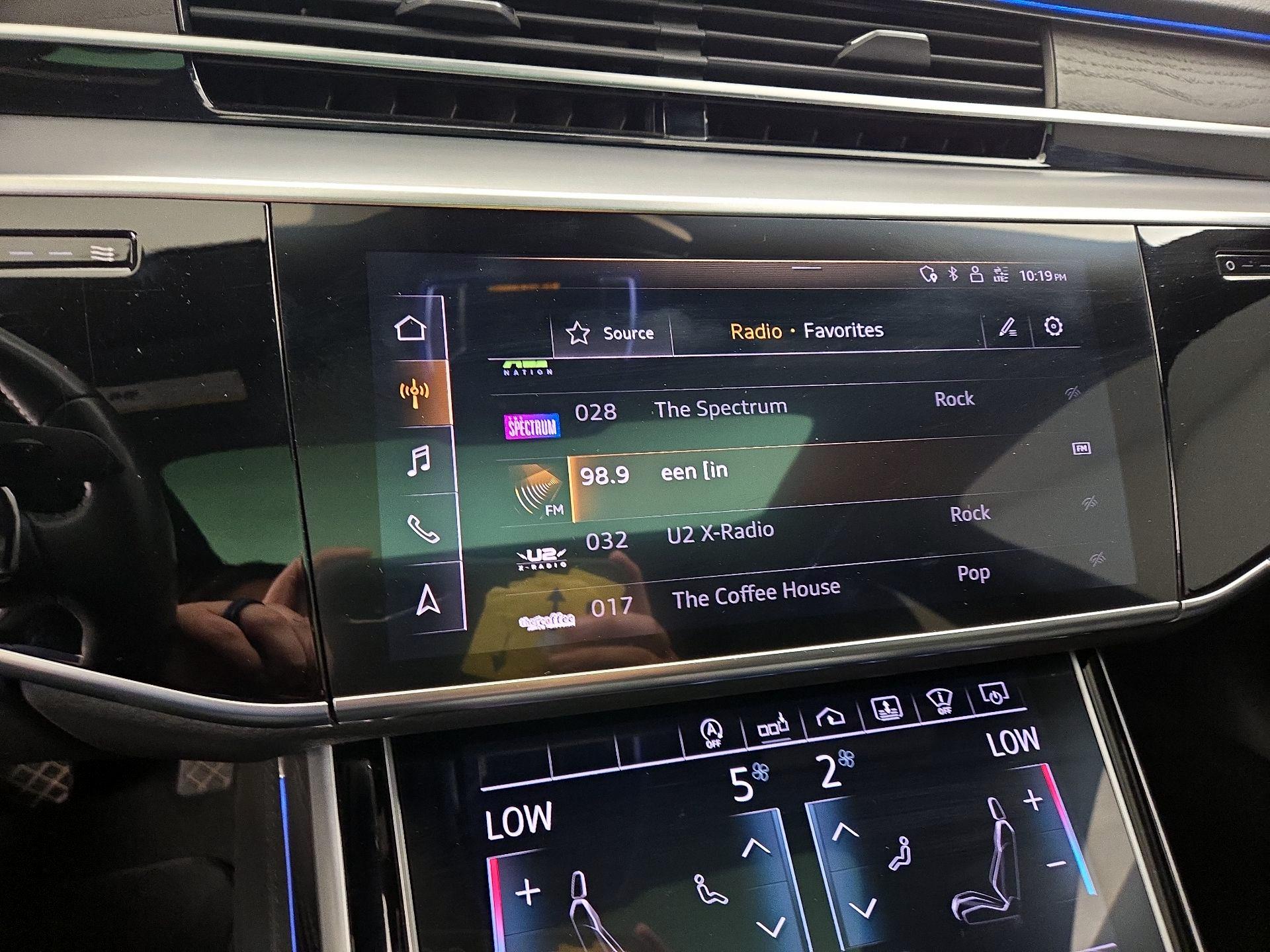 Thumbnail: 2020 Audi A8 - 16