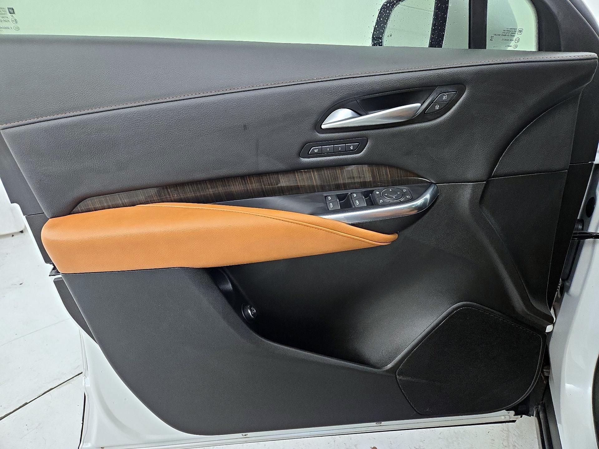 Thumbnail: 2023 Cadillac XT4 - 12