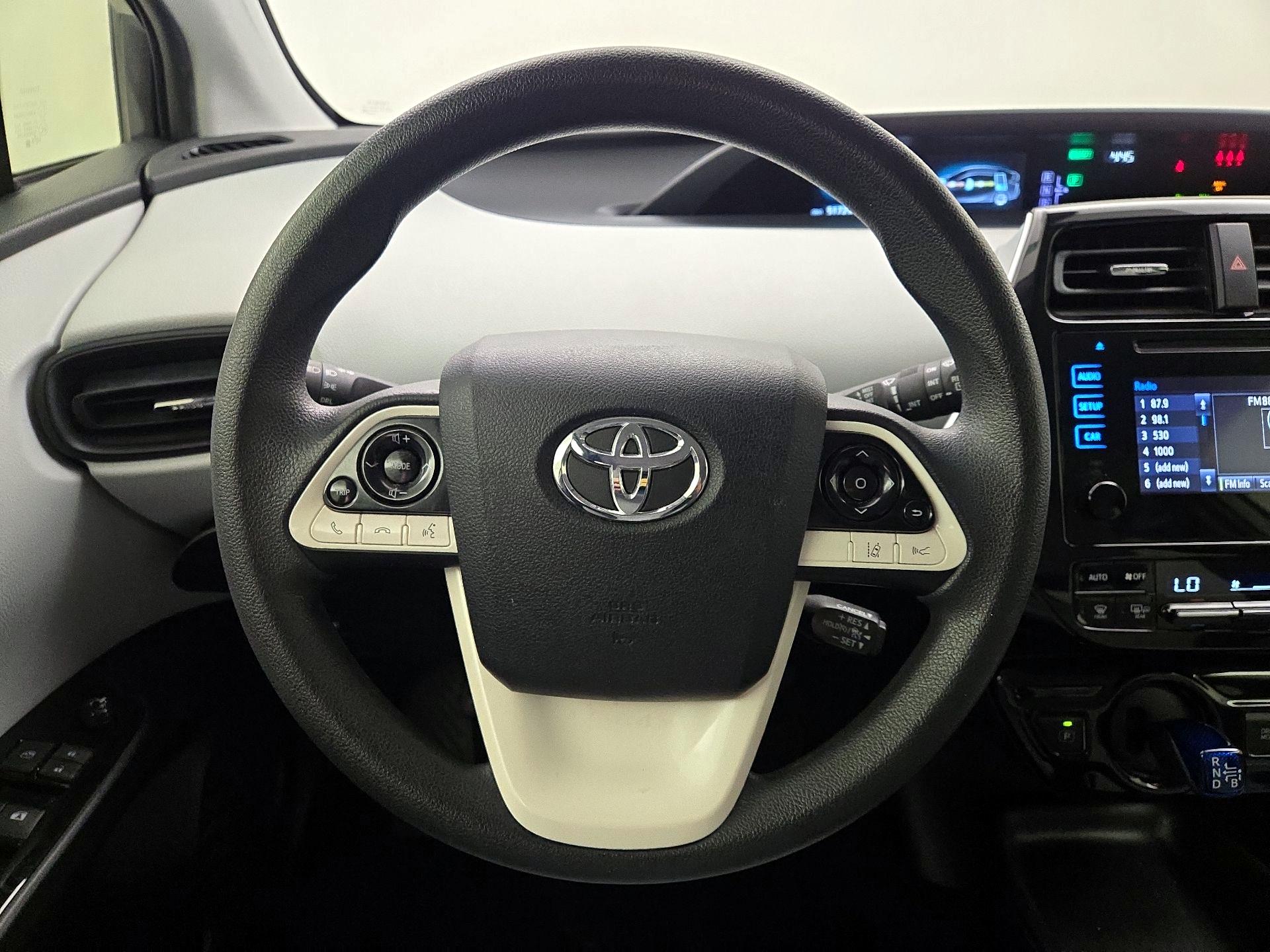 Thumbnail: 2017 Toyota Prius - 10