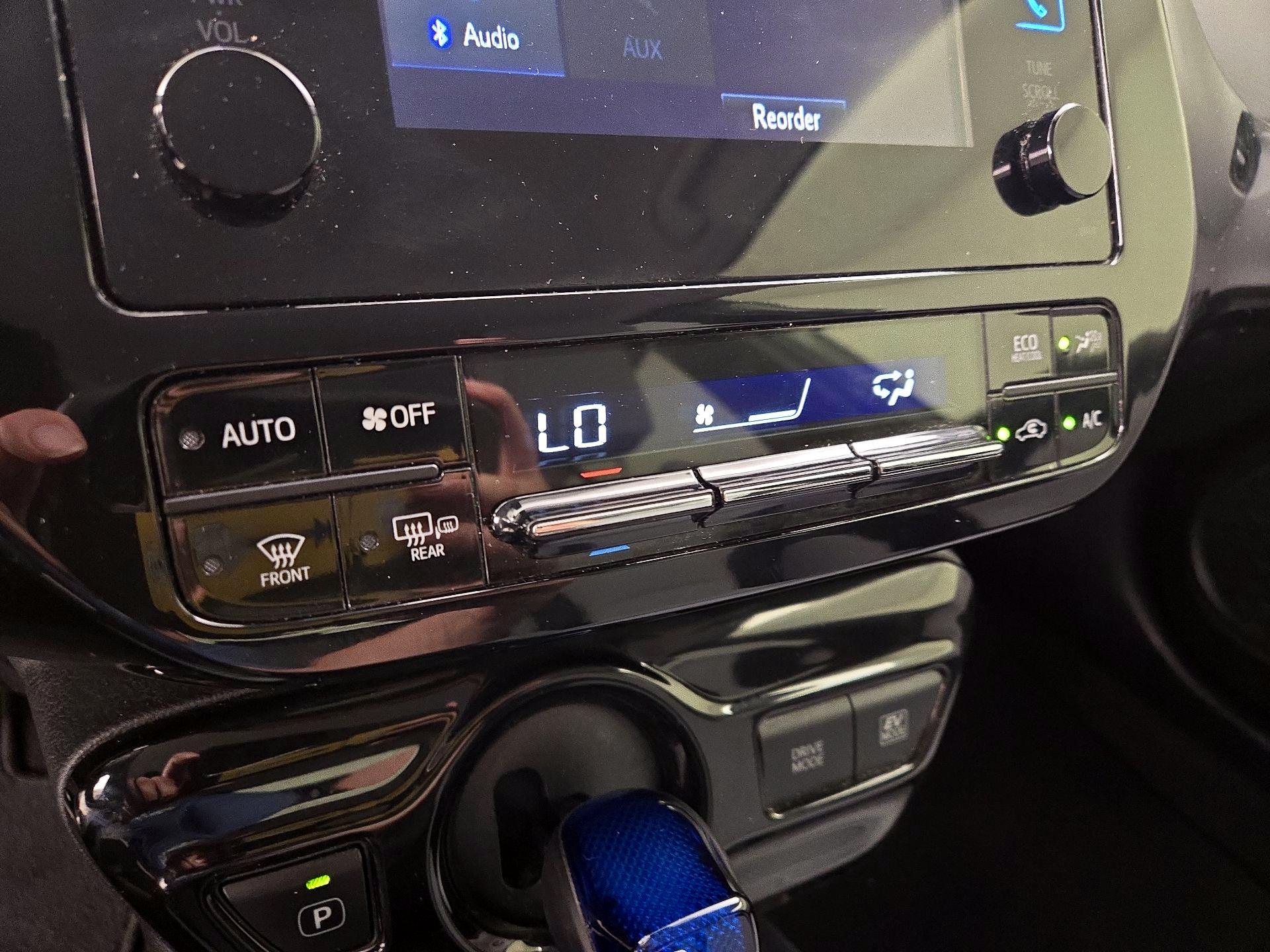 Thumbnail: 2017 Toyota Prius - 16