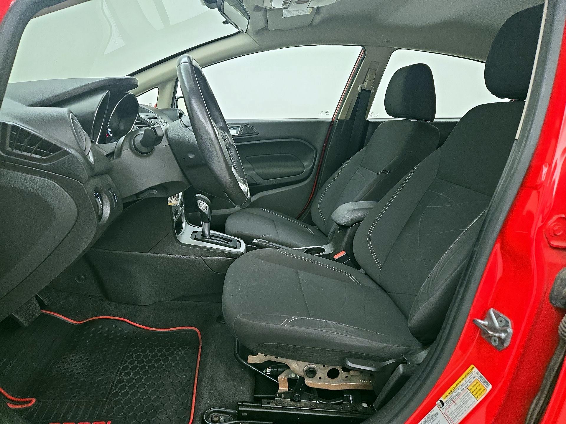 Thumbnail: 2015 Ford Fiesta - 11