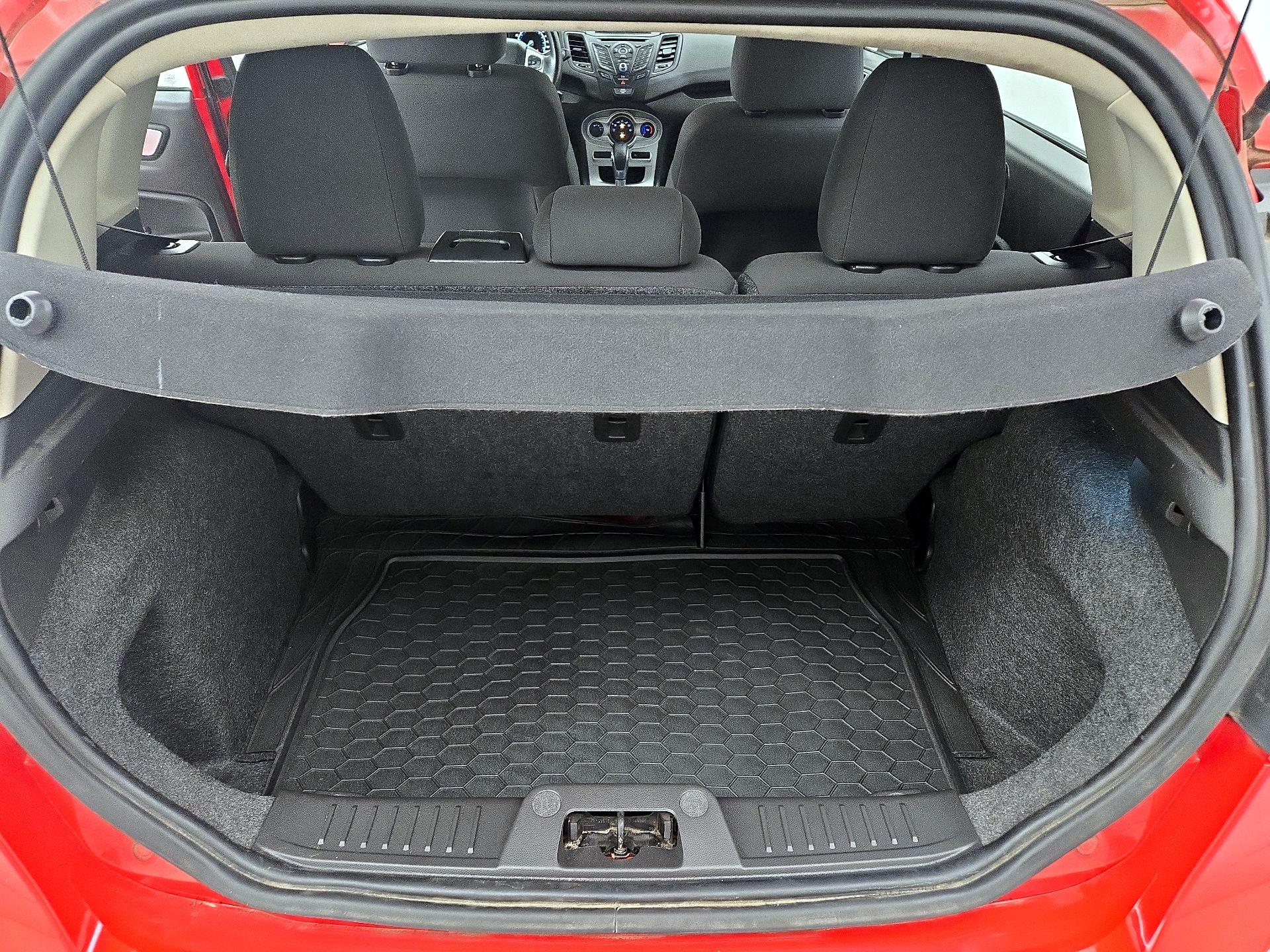 Thumbnail: 2015 Ford Fiesta - 19