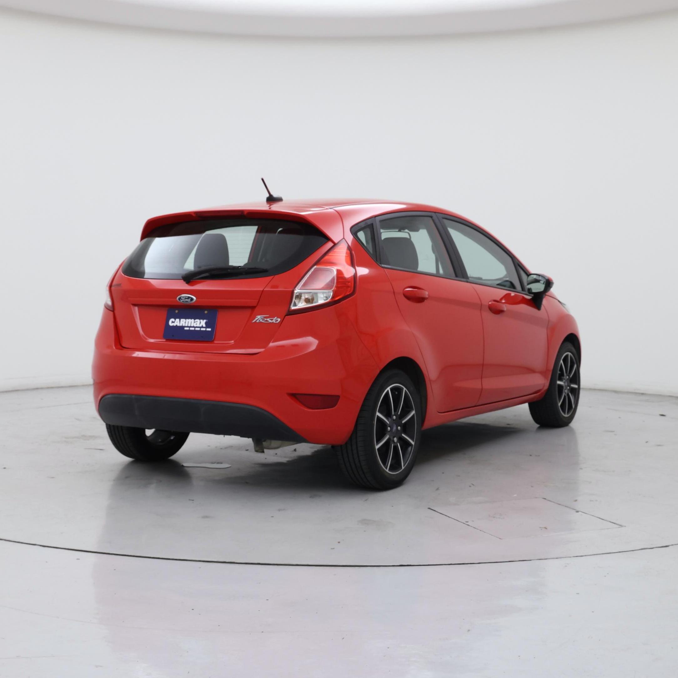 Thumbnail: 2015 Ford Fiesta - 8