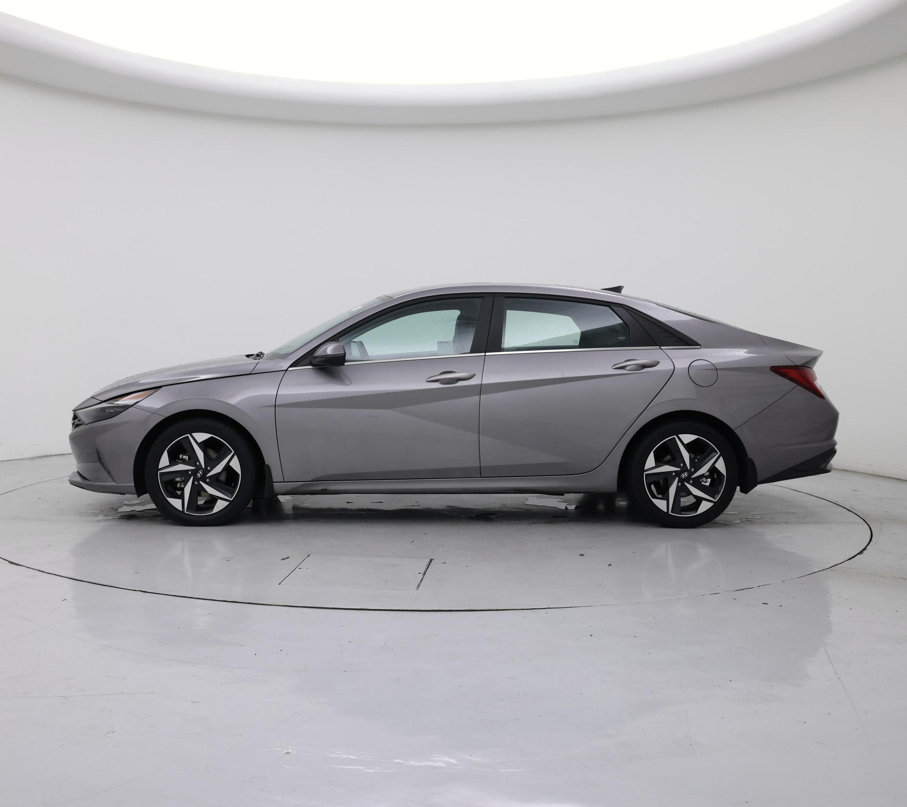 Thumbnail: 2023 Hyundai Elantra - 3
