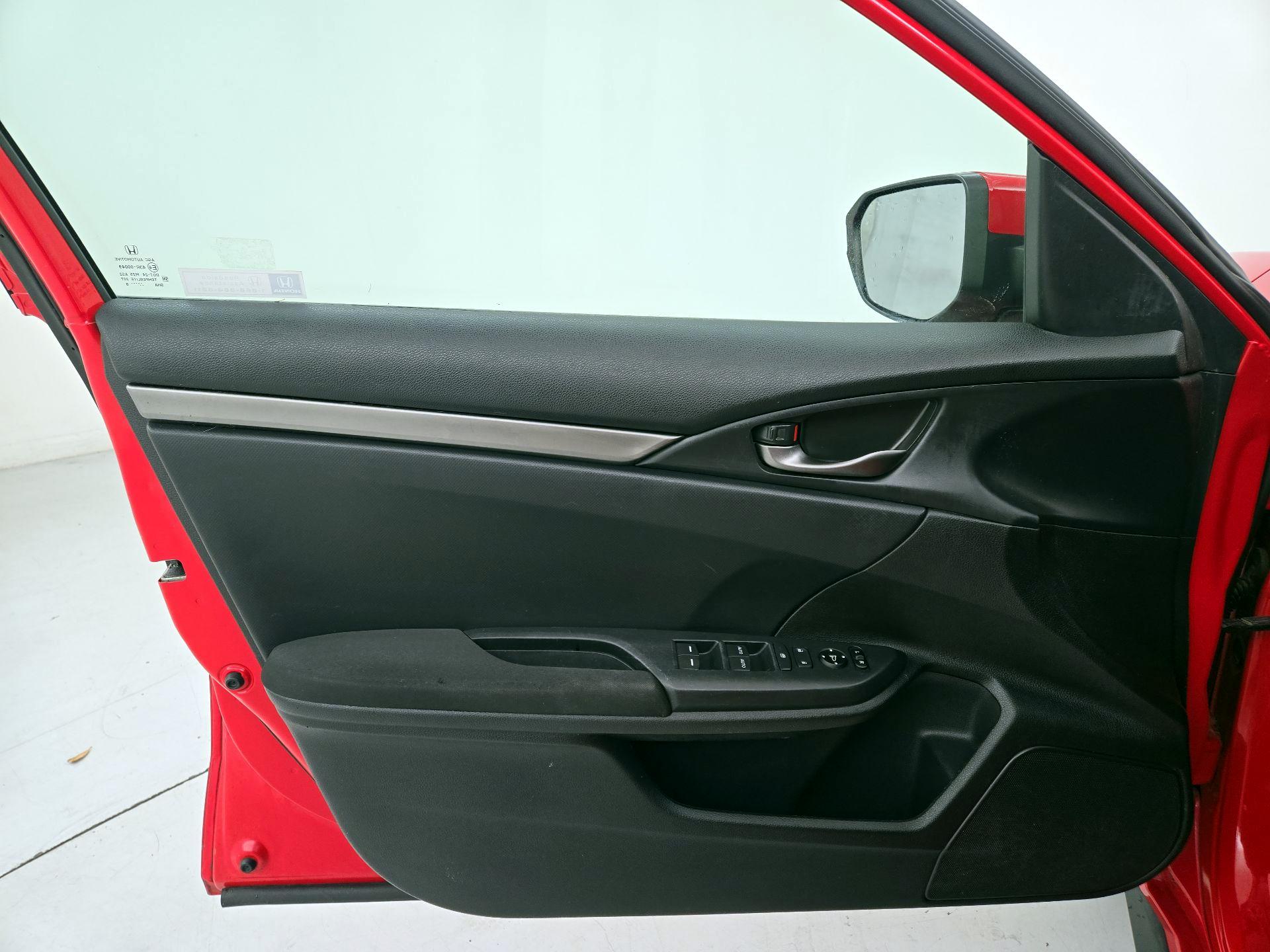 Thumbnail: 2018 Honda Civic - 12
