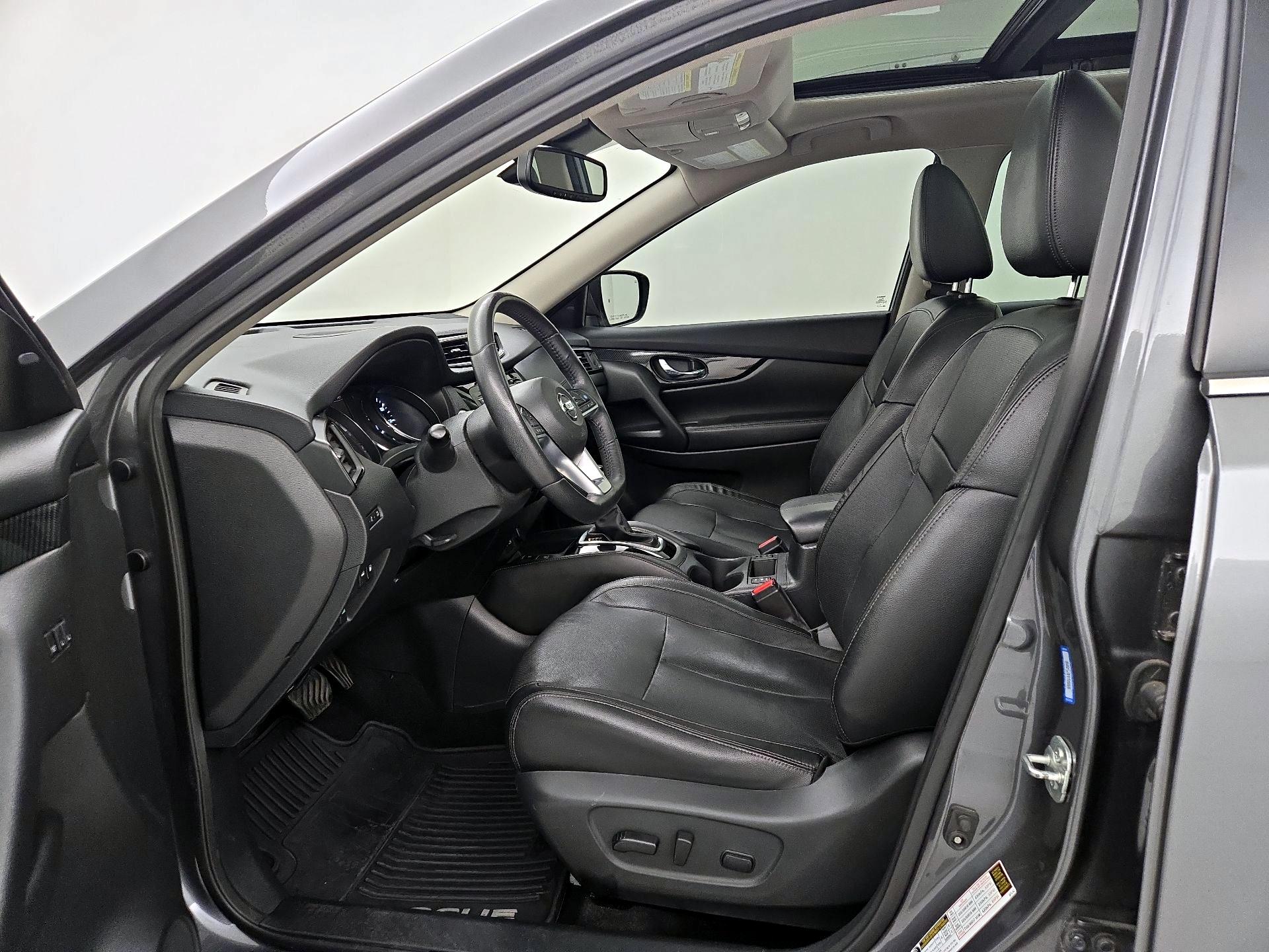 Thumbnail: 2019 Nissan Rogue - 11