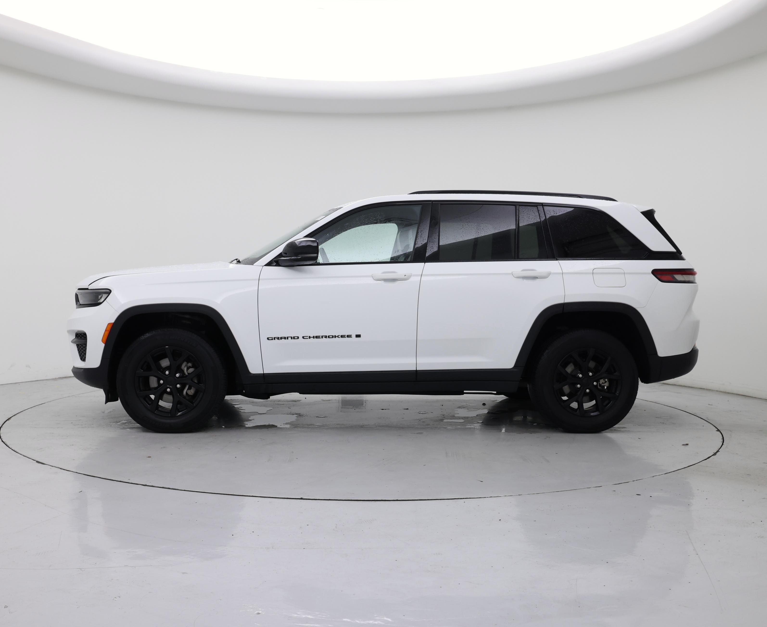 Thumbnail: 2024 Jeep Grand Cherokee - 3