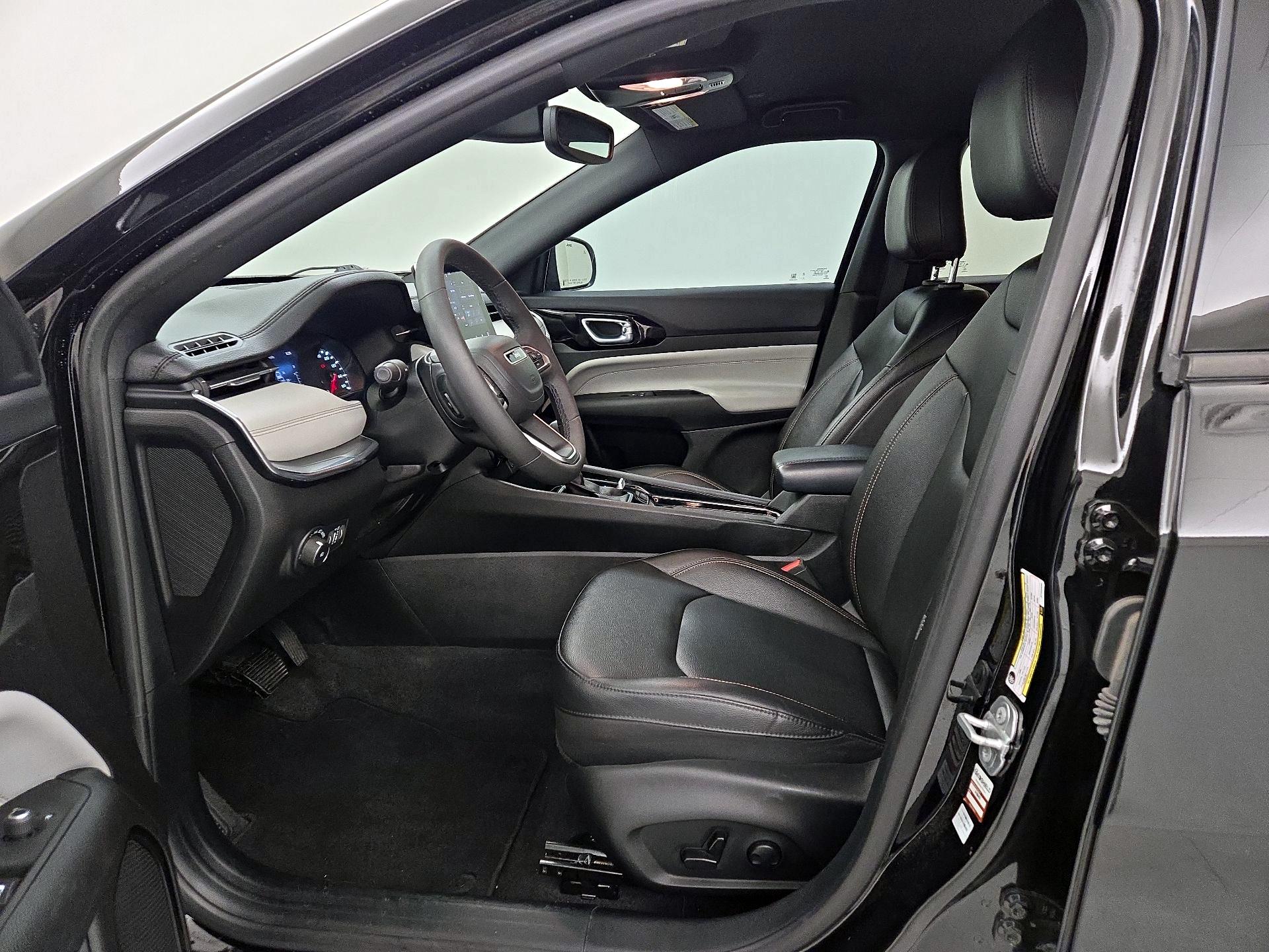 Thumbnail: 2024 Jeep Compass - 11