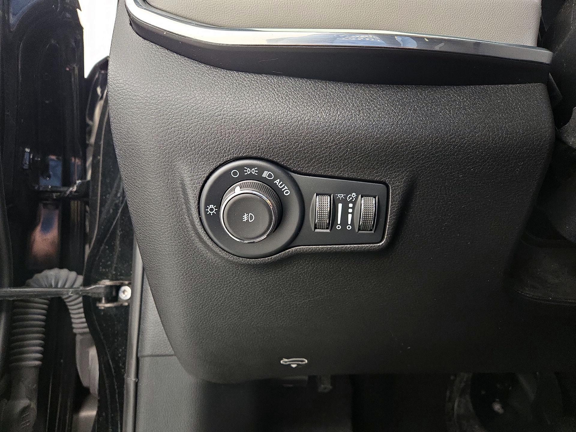 Thumbnail: 2024 Jeep Compass - 13