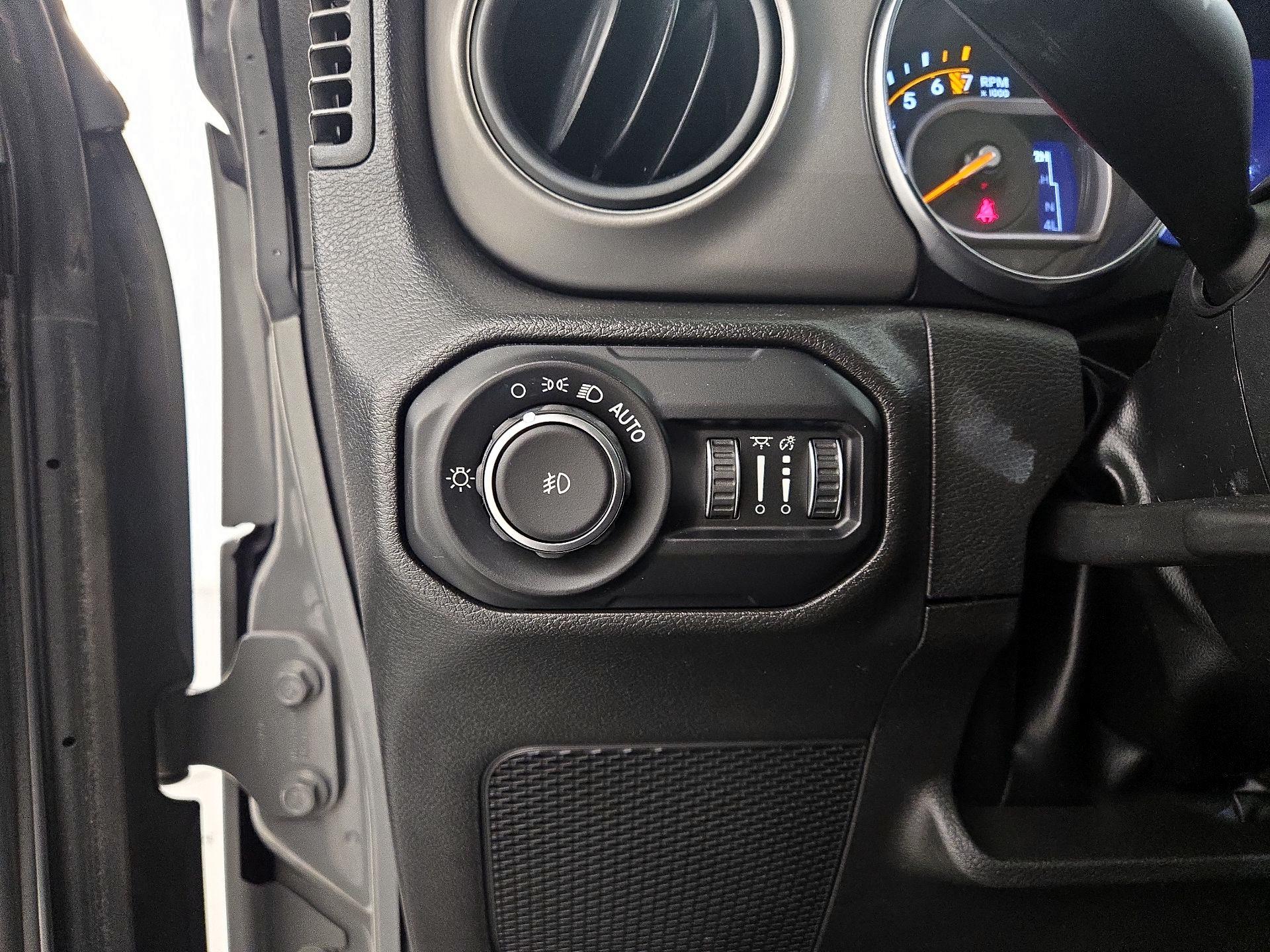 Thumbnail: 2022 Jeep Wrangler - 13