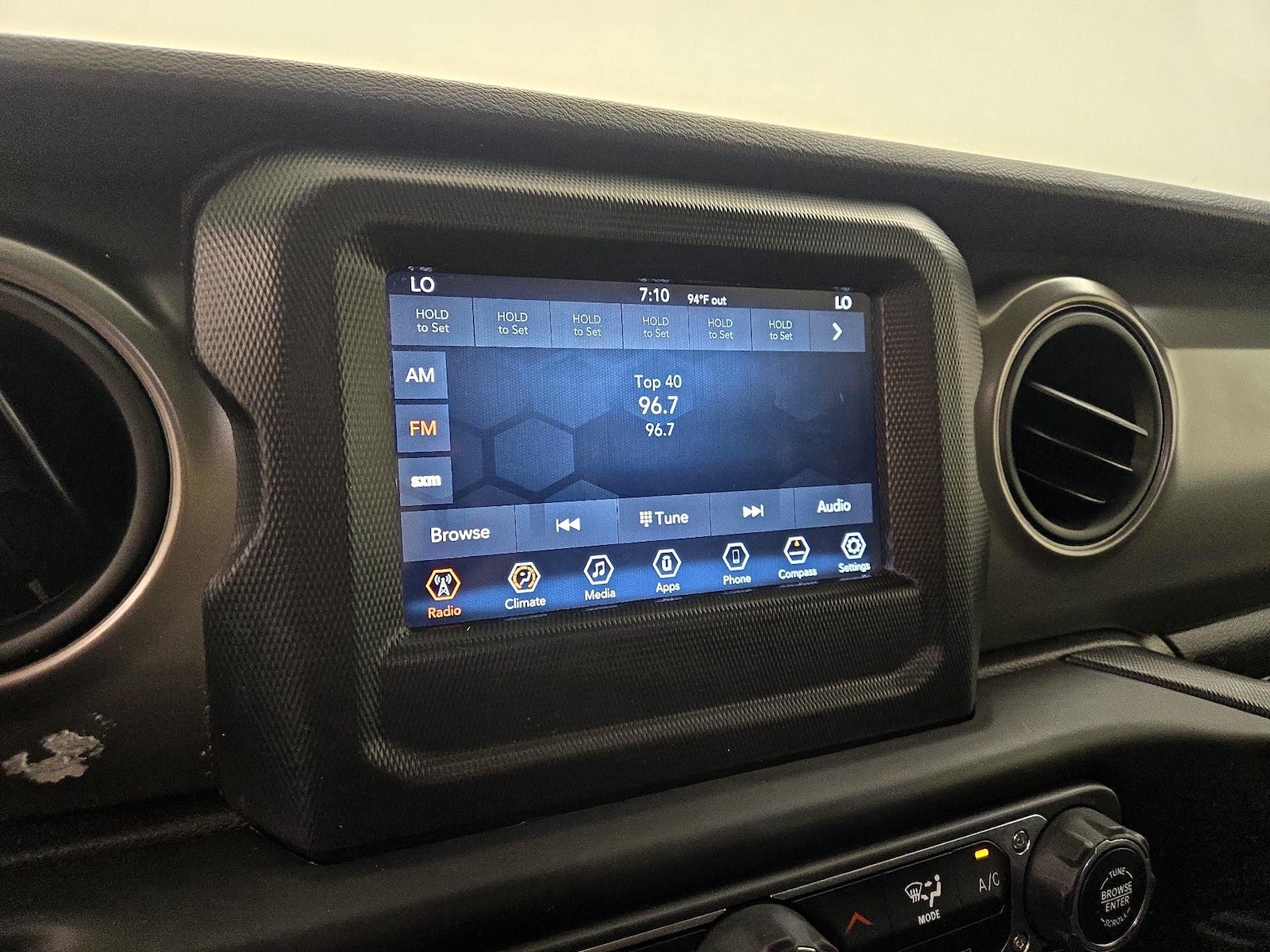 2022 Jeep Wrangler Willys - Photo 16