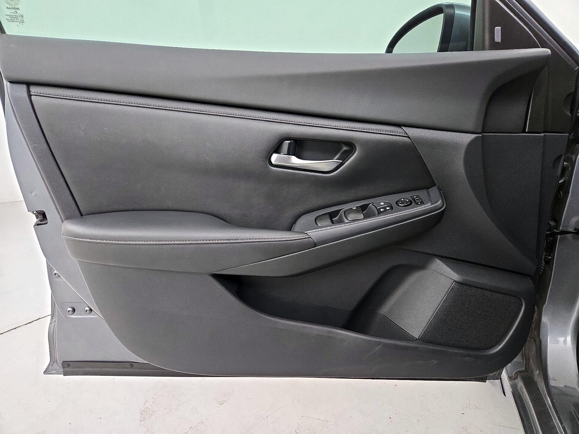 Thumbnail: 2020 Nissan Sentra - 12