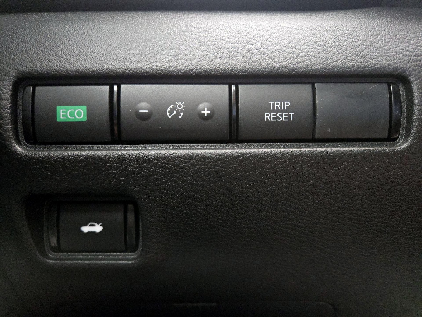 2024 Nissan Sentra SR - Photo 14